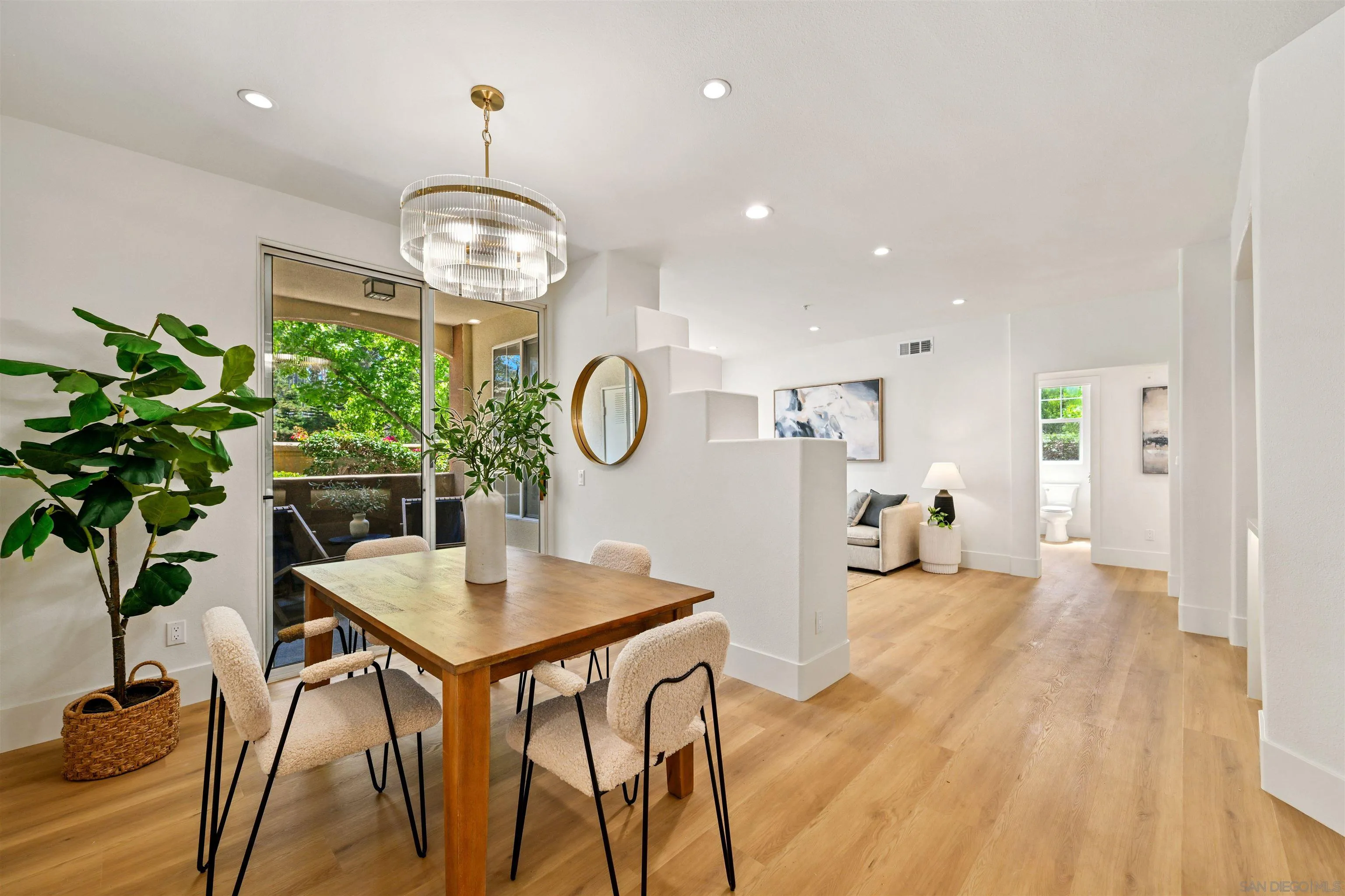 Photo #8: 250035027 Listing: Photo #8