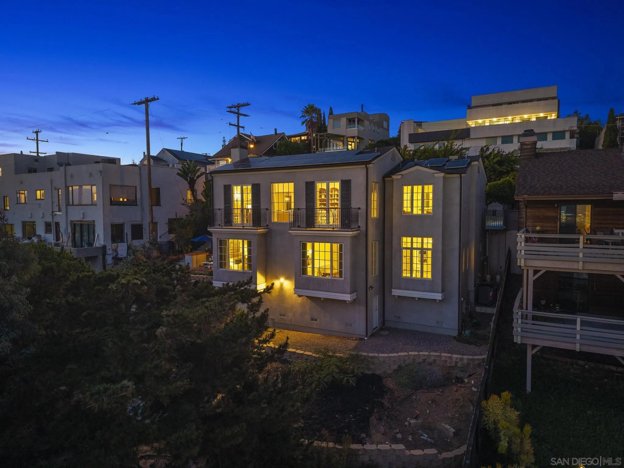 https://cdn.realtyfeed.com/cdn/127/250035031/8888044ad1ef44d06754eb8266f98d8f.webp