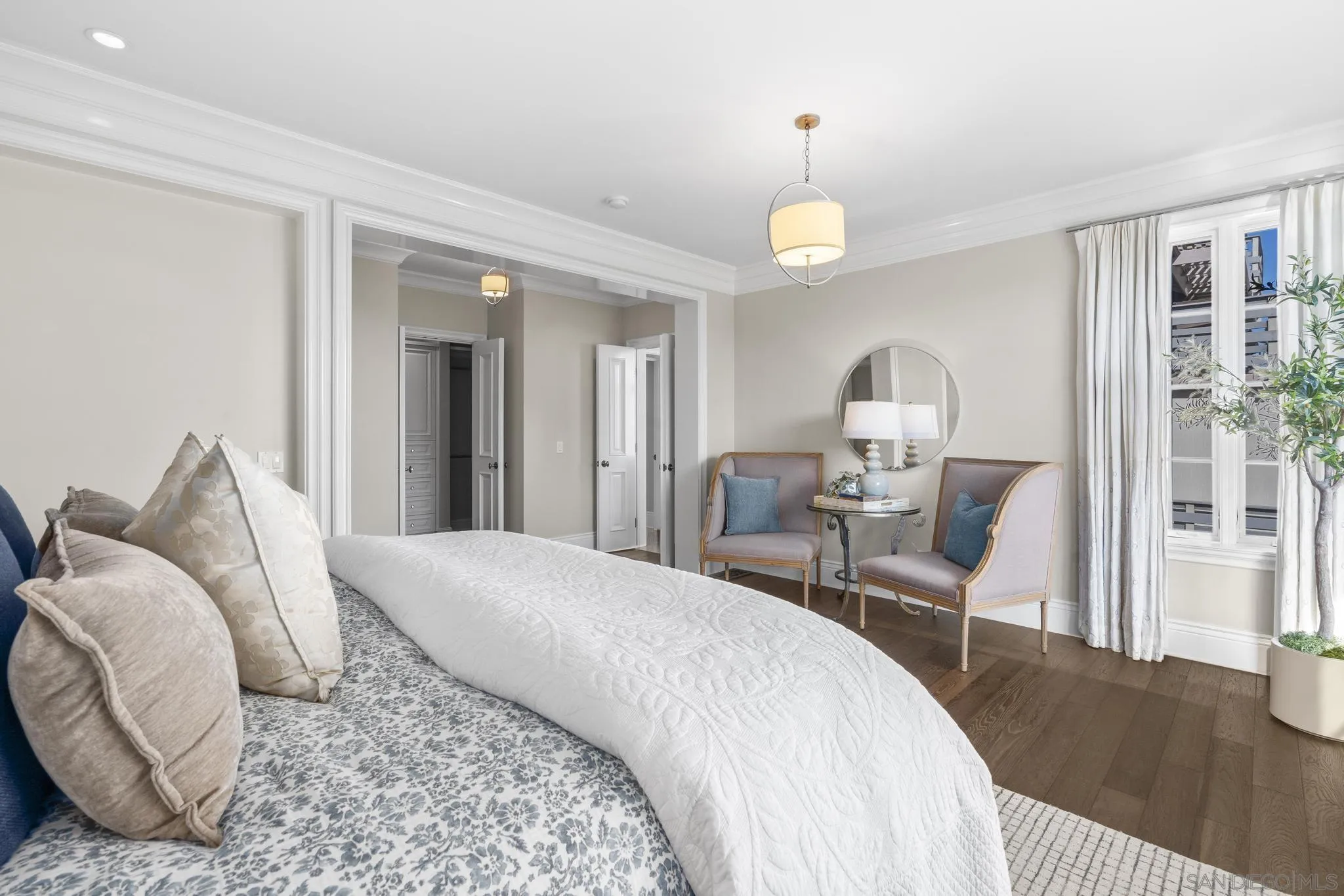 https://cdn.realtyfeed.com/cdn/127/250035031/b0f55b62f73bb7fdfdedcb9b72046d24.webp