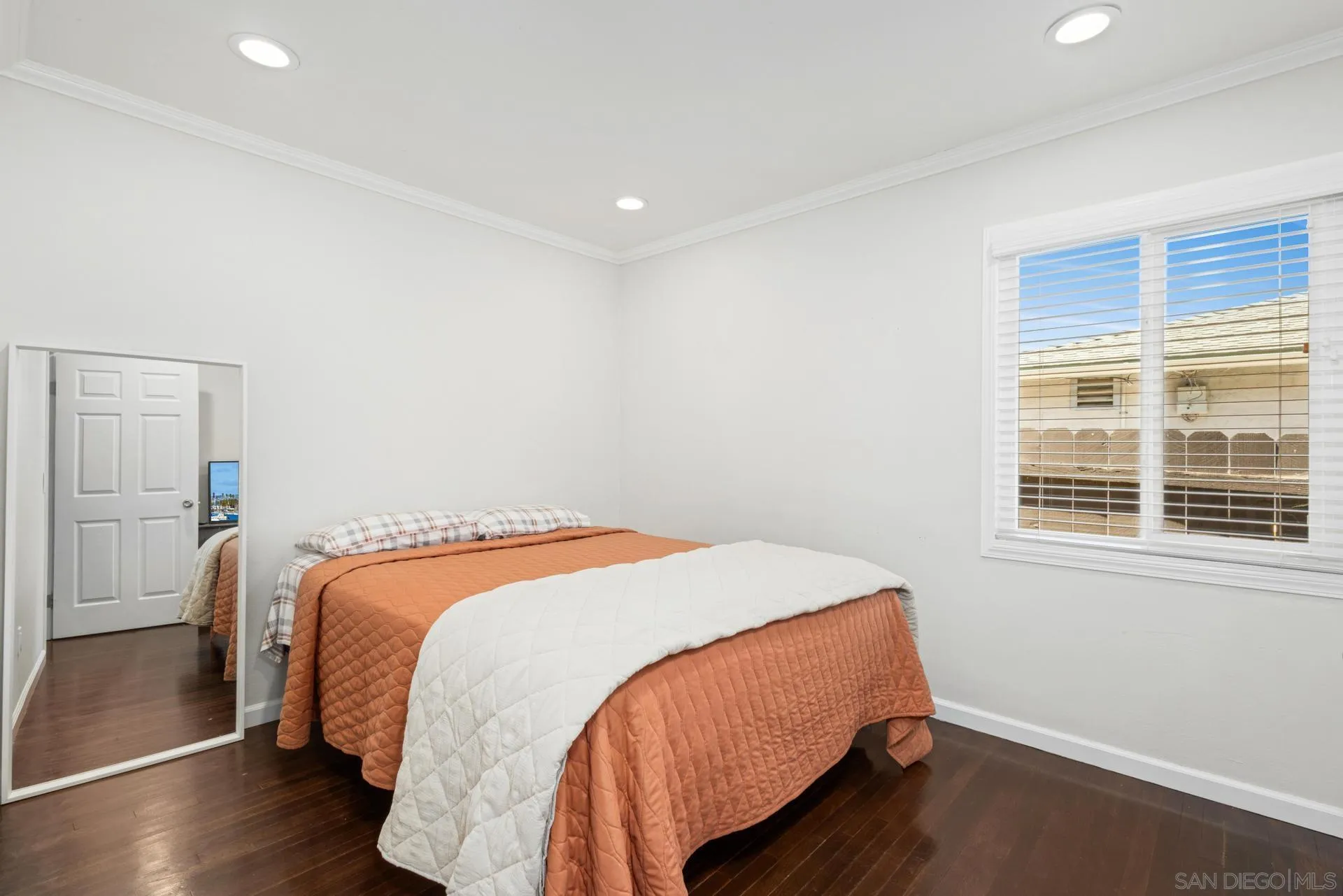 https://cdn.realtyfeed.com/cdn/127/250035039/ba0ff99b4d165b799b4b7a8ad5e72bad.webp
