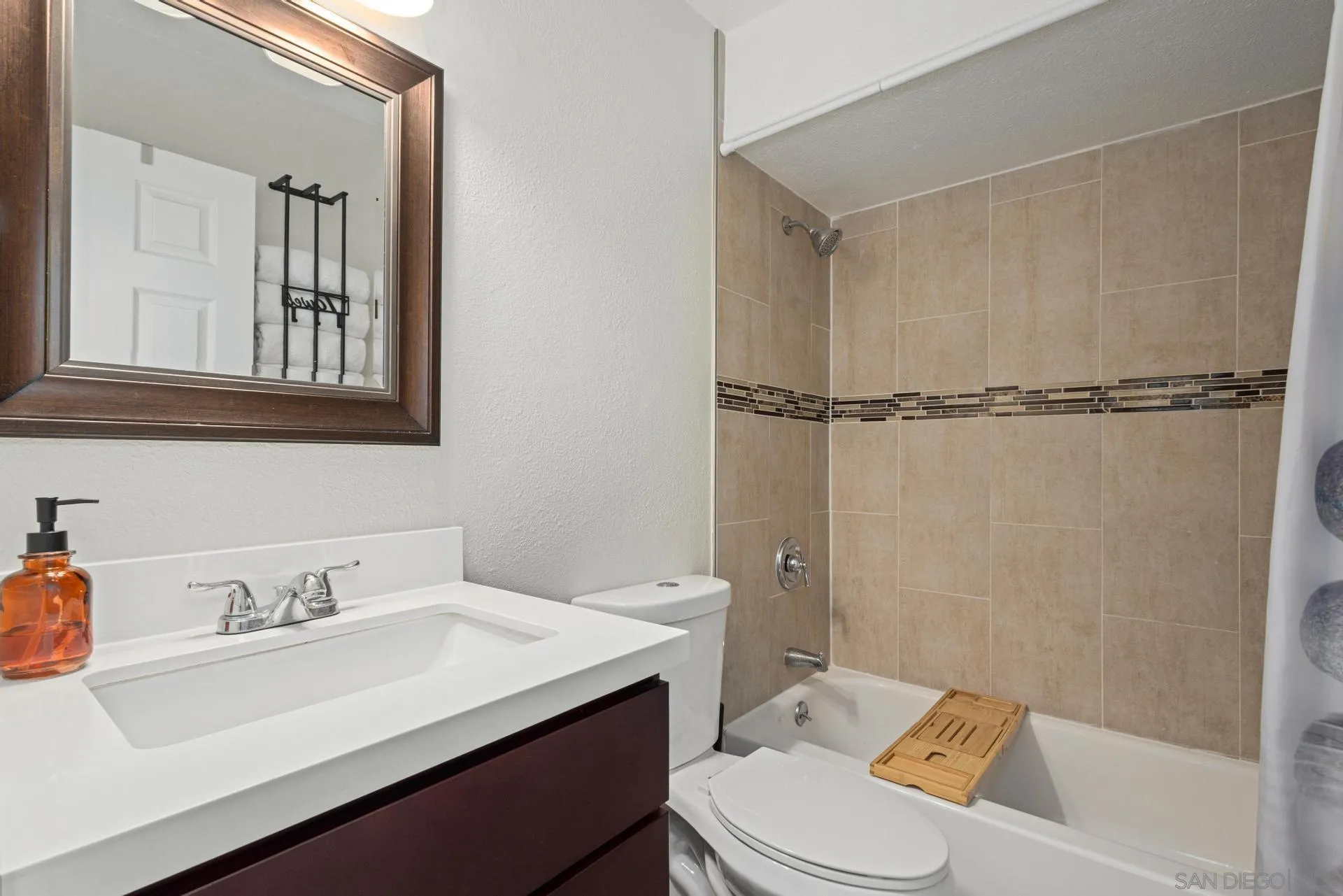 https://cdn.realtyfeed.com/cdn/127/250035039/cabb2c26904c282e61103b384d1b1291.webp