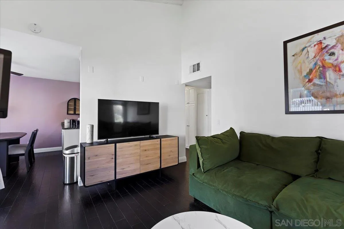 Photo #6: 250035047 Listing 