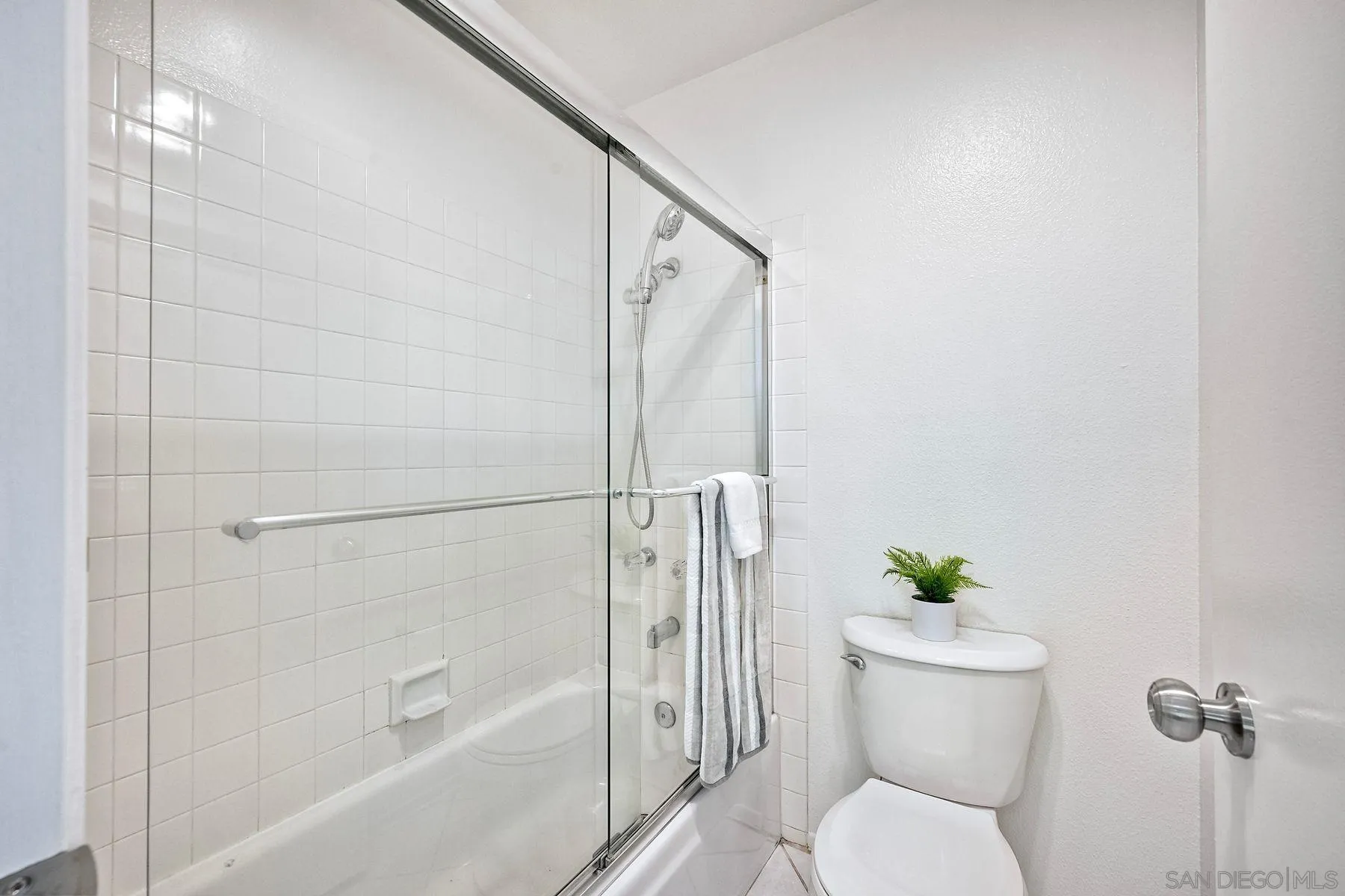 Photo #19: 250035049 Listing: Photo #19