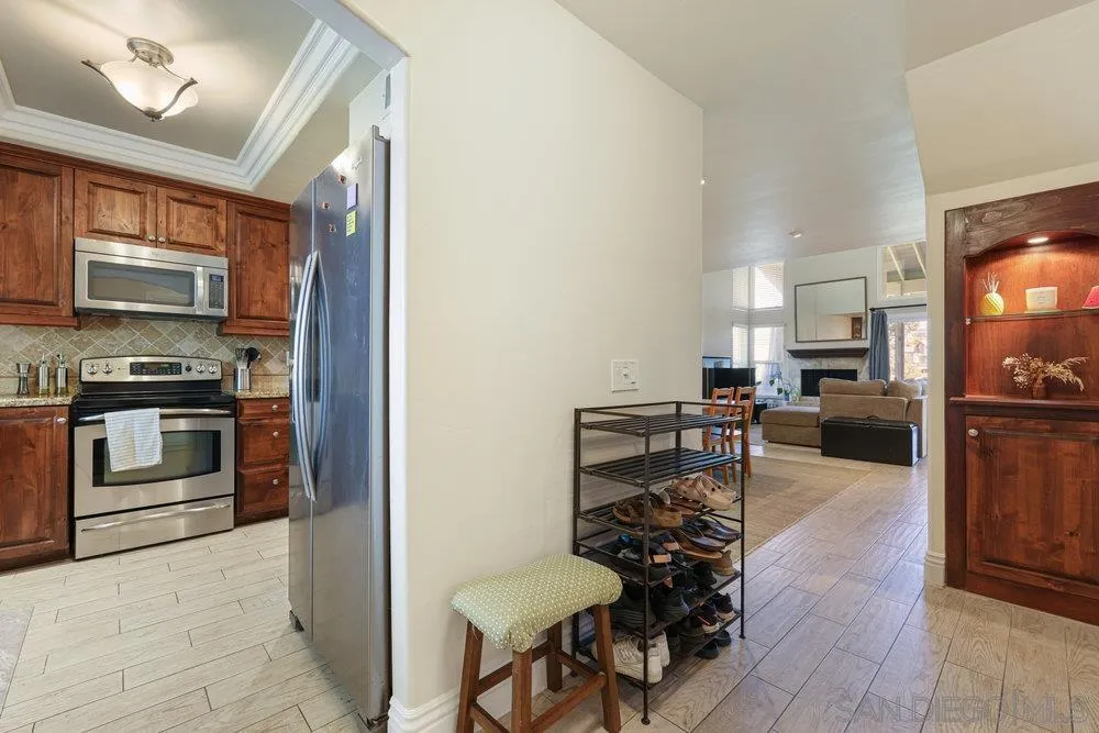 Photo #4: 250035050 Listing 