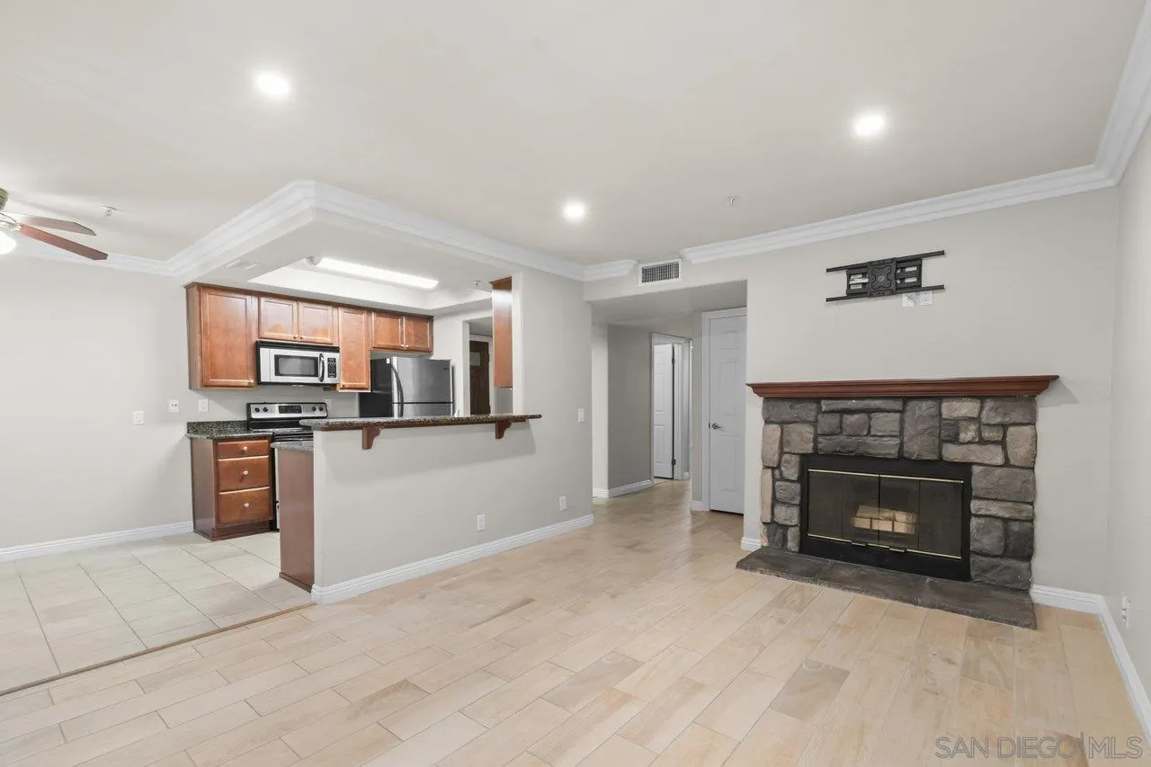 Photo #12: 250035052 Listing: Photo #12