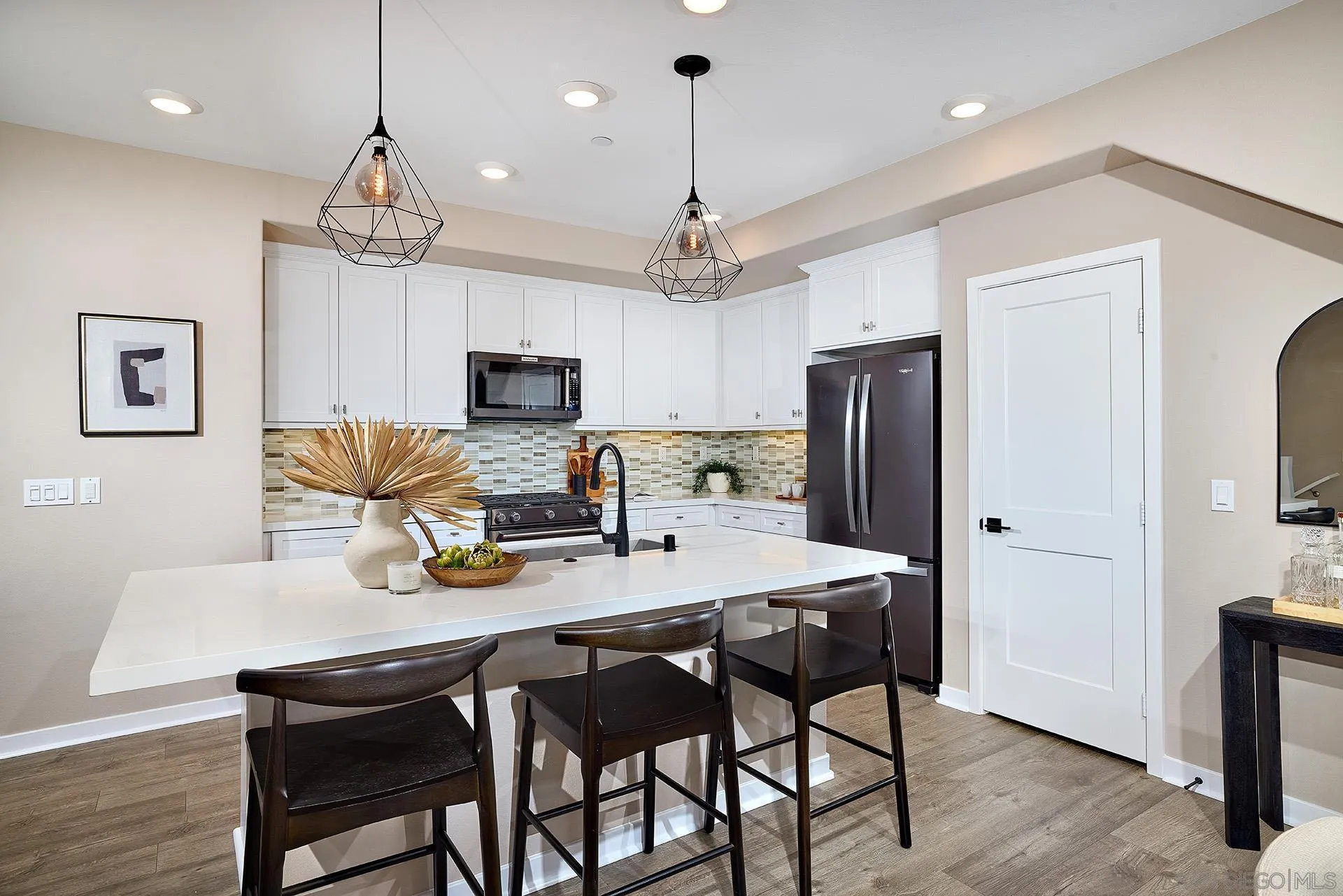 https://cdn.realtyfeed.com/cdn/127/250035062/c54b6c9b43dc8dde9258a006c6a6291b.webp