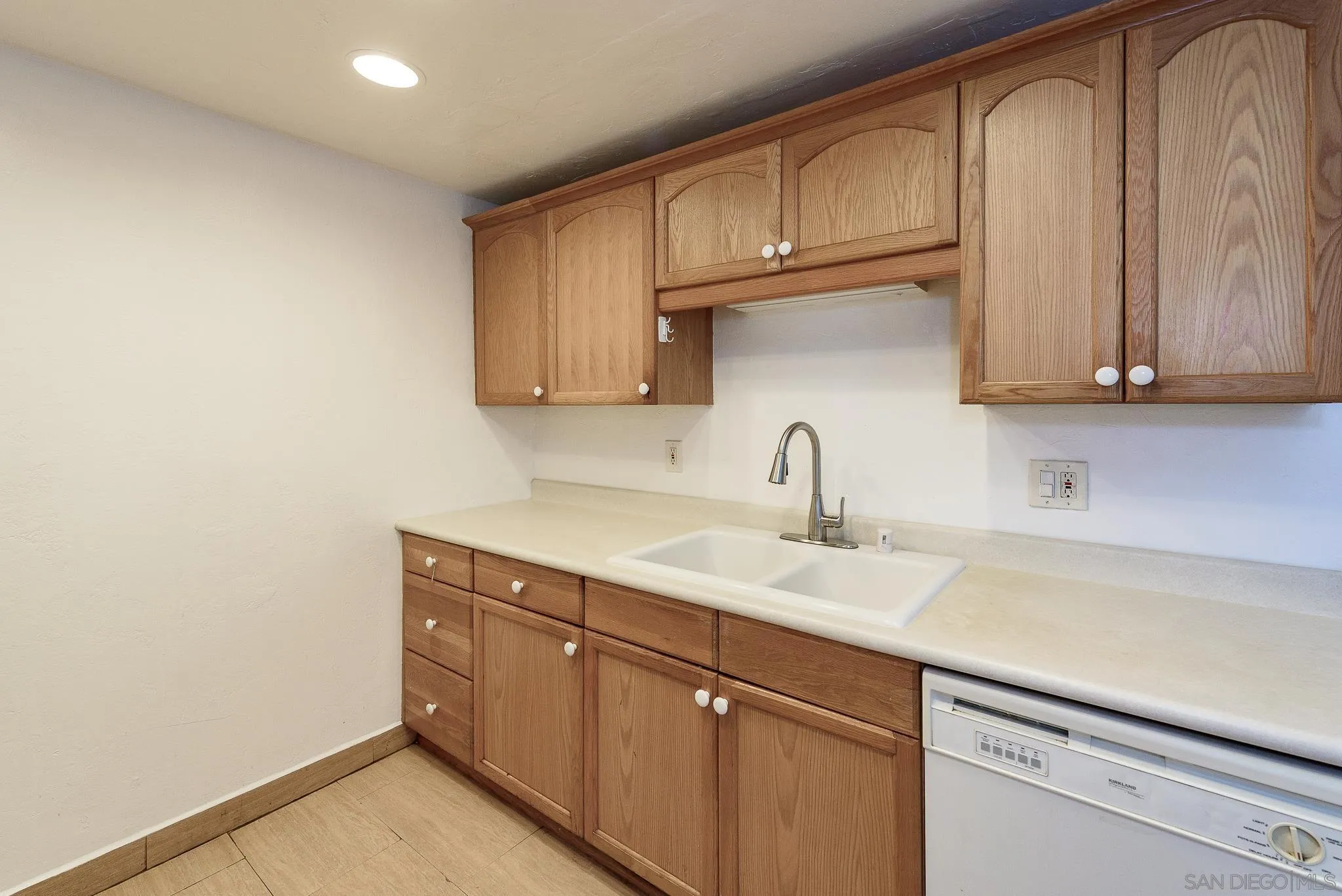Photo #16: 250035063 Listing: Photo #16