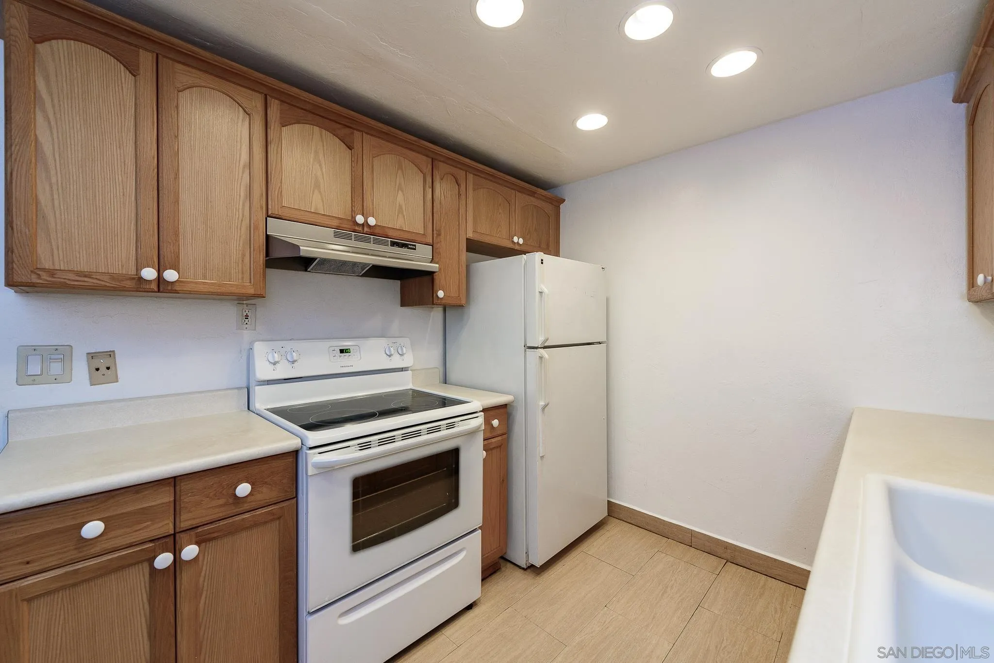Photo #6: 250035063 Listing 