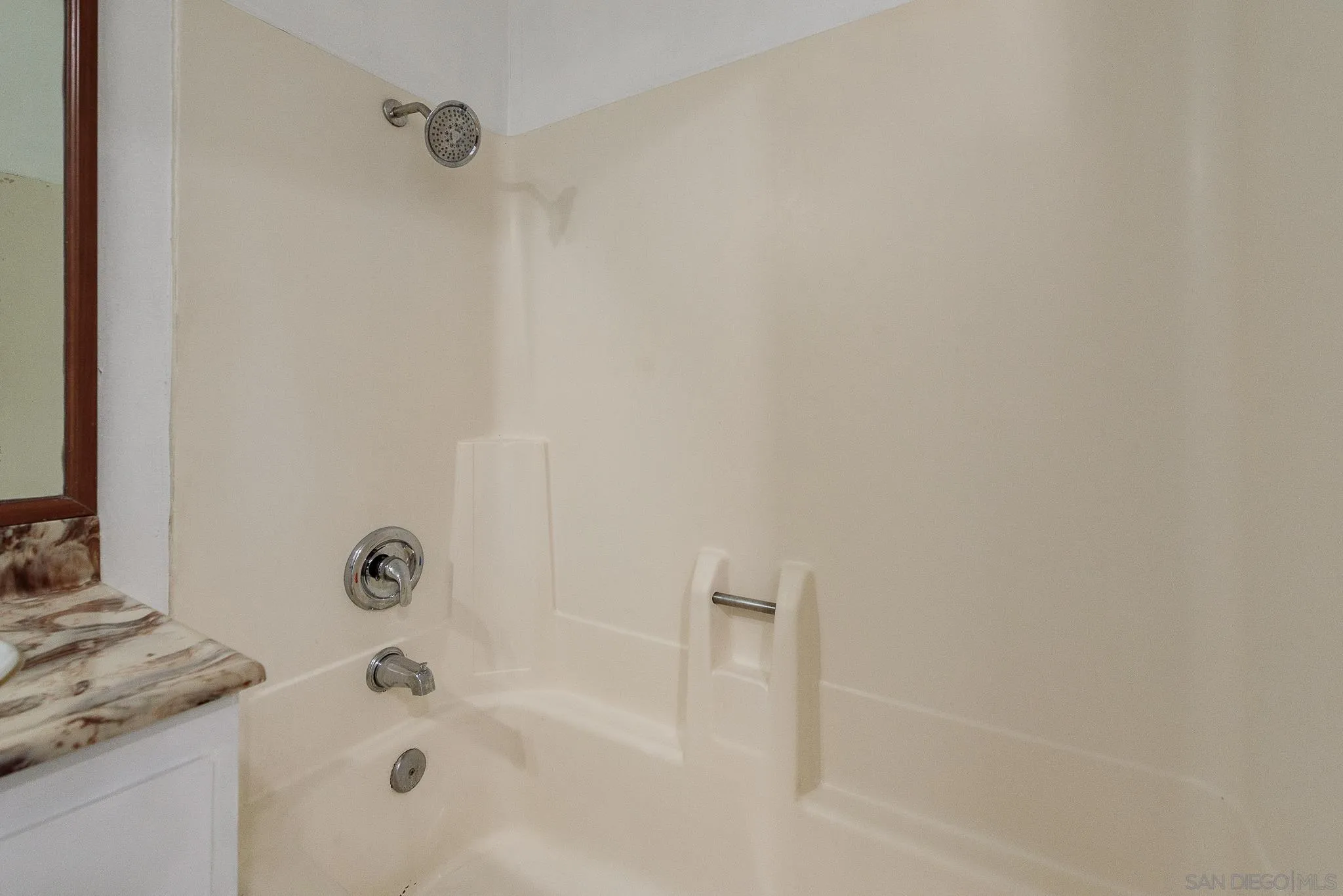 Photo #11: 250035063 Listing: Photo #11