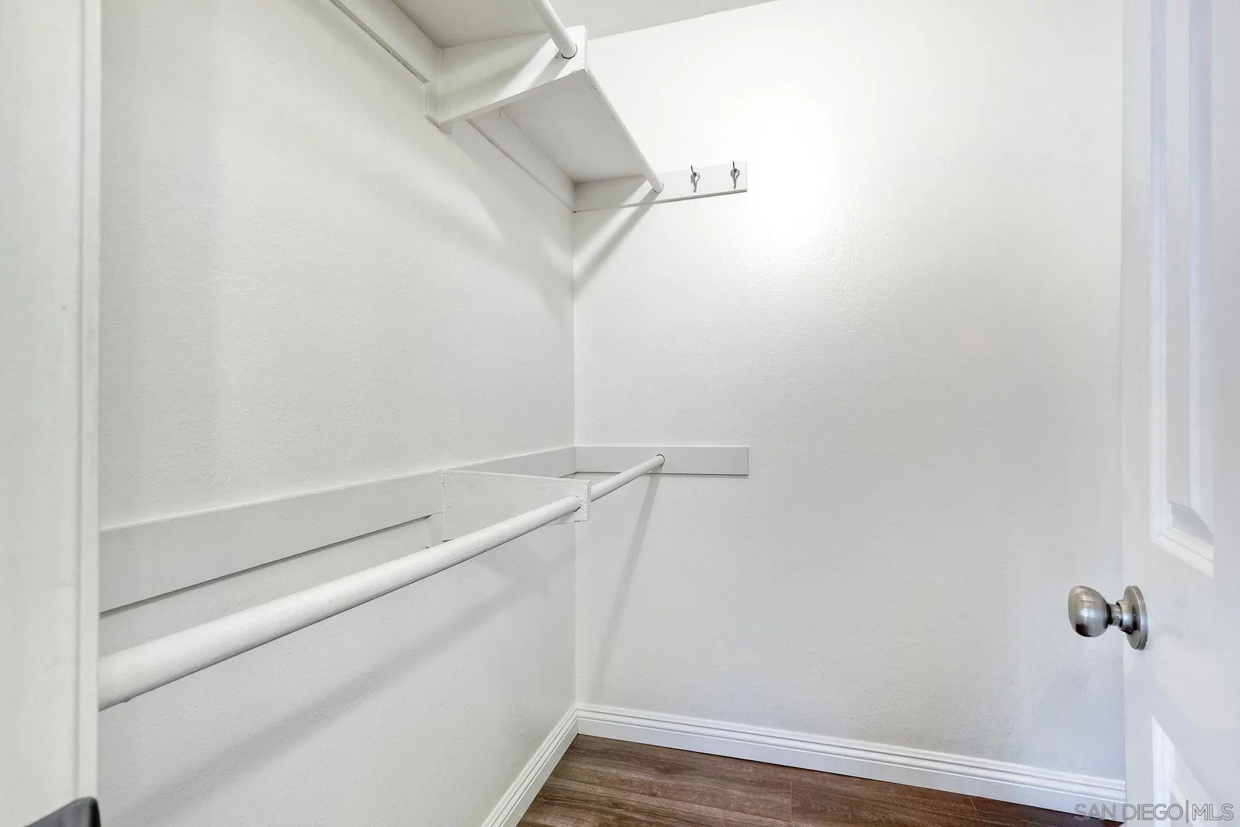 Photo #8: 250035066 Listing: Photo #8