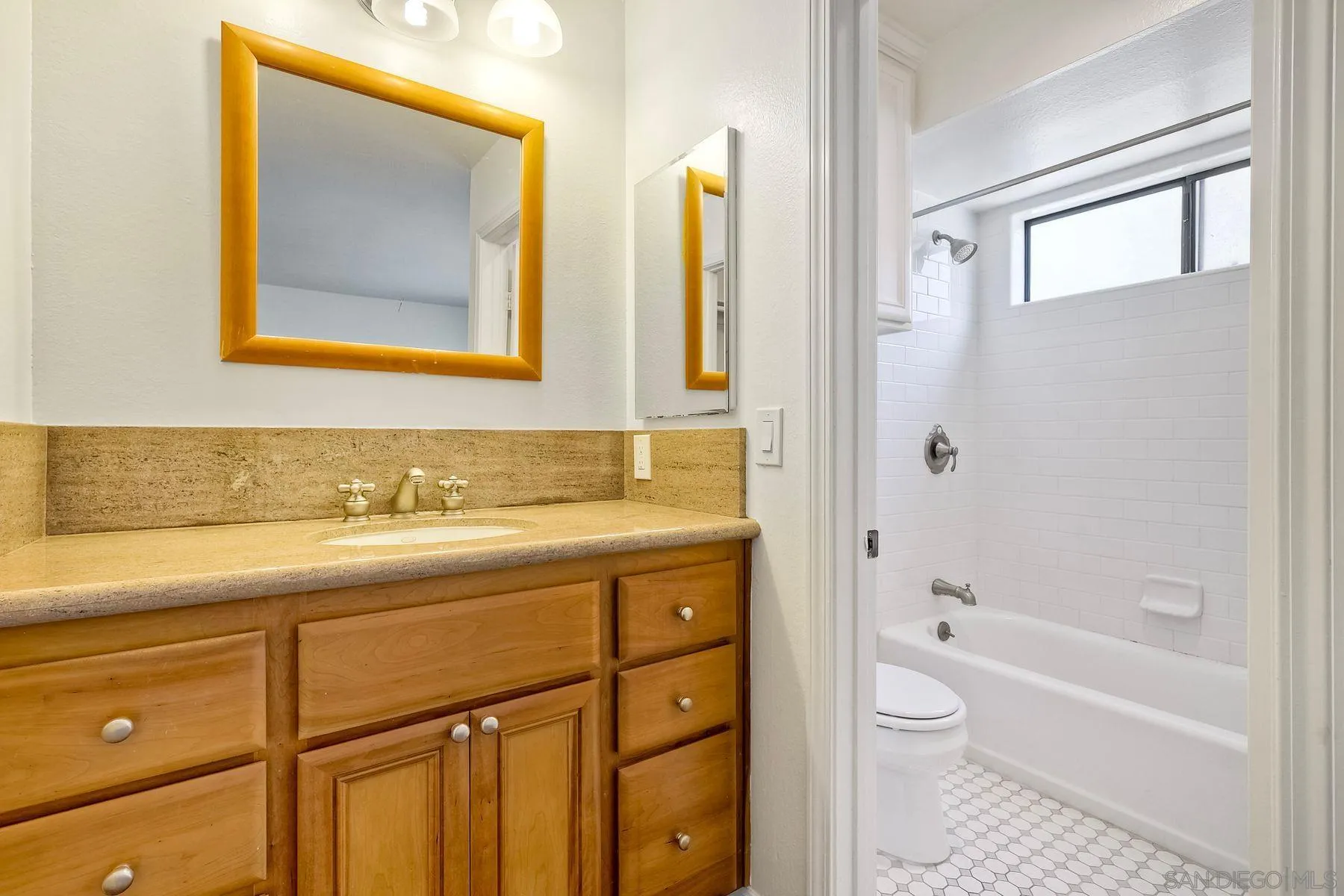 Photo #7: 250035066 Listing: Photo #7