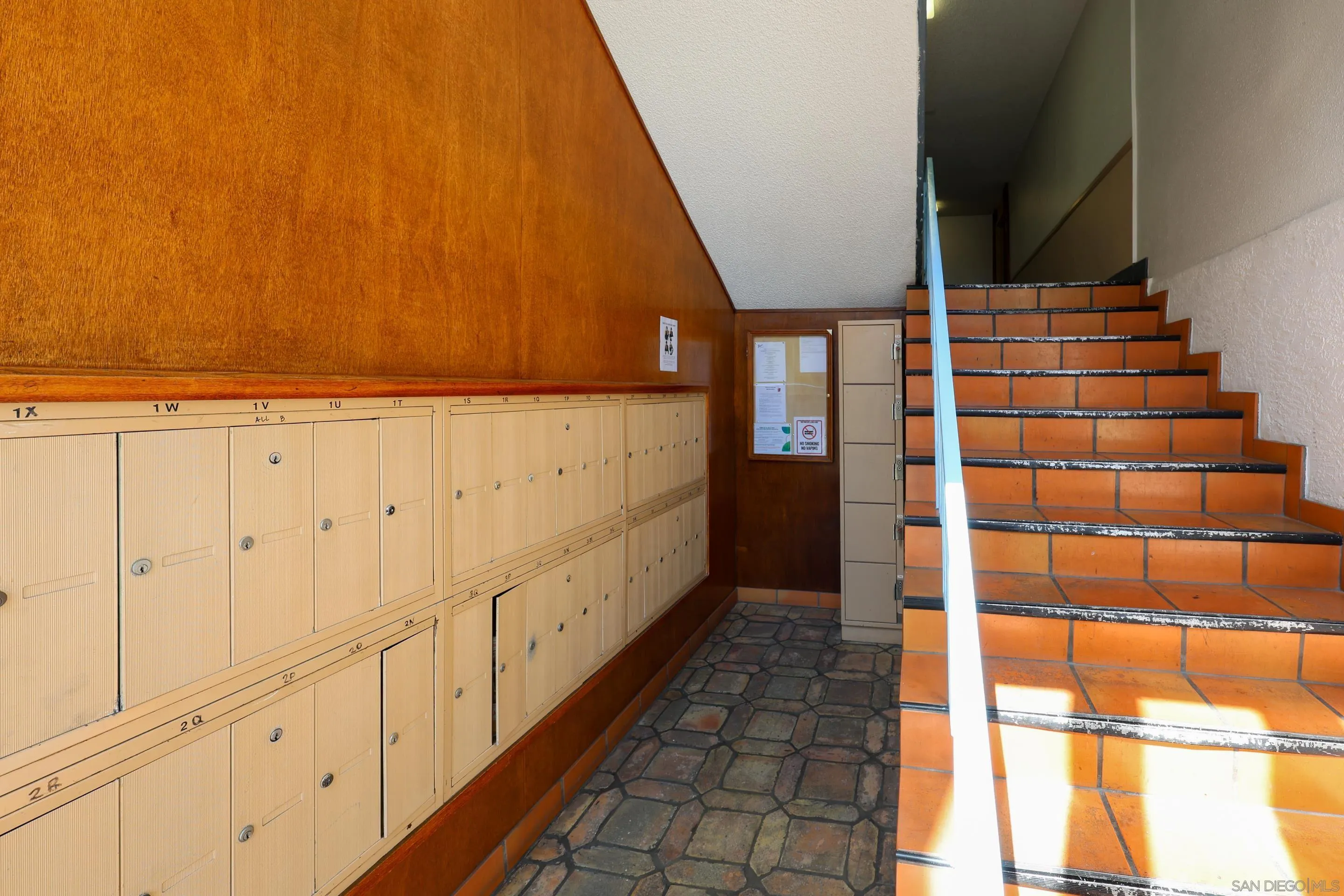 Photo #2: 250035068 Listing 