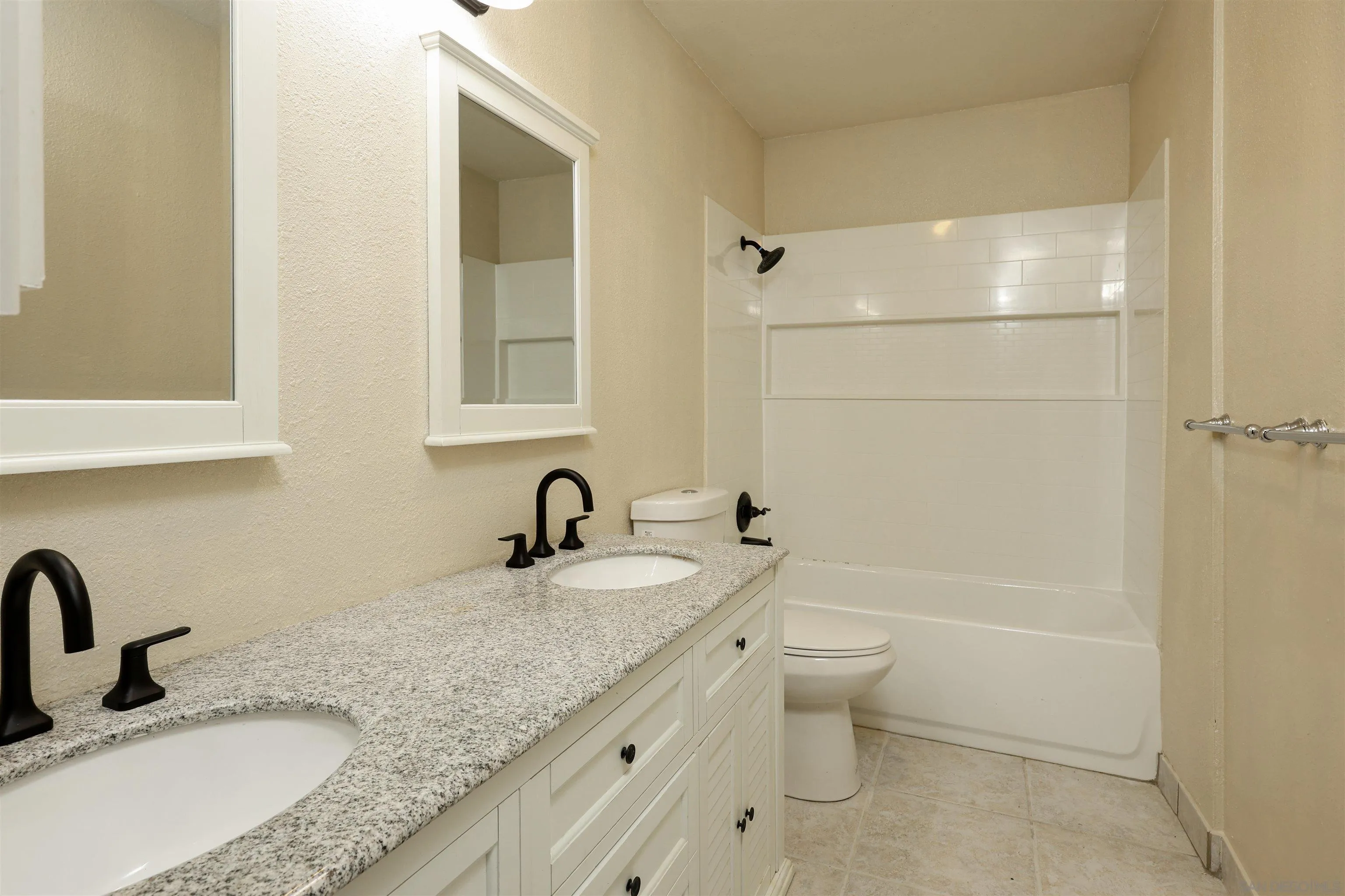https://cdn.realtyfeed.com/cdn/127/250035068/2563bd6bc74777550623f97b04846c05.webp