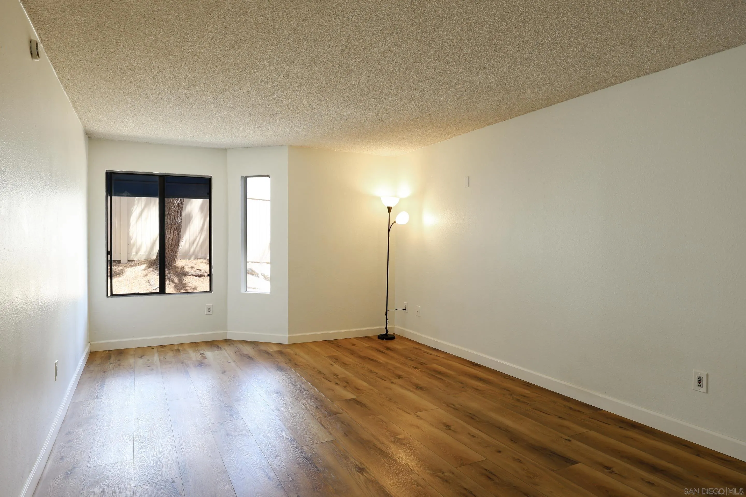 Photo #15: 250035068 Listing: Photo #15