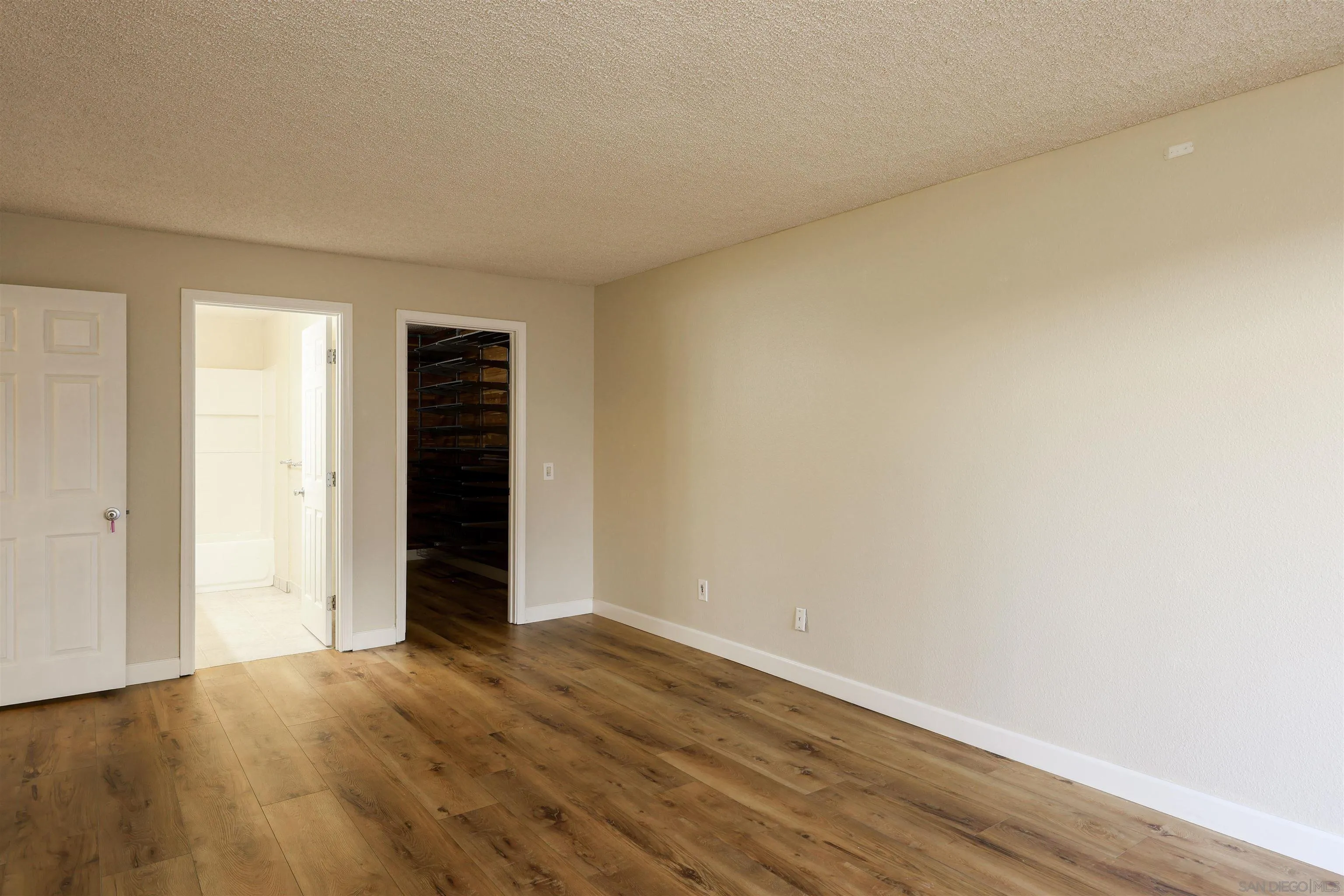 https://cdn.realtyfeed.com/cdn/127/250035068/713b872377253623c2fd9bdb50d67bbc.webp