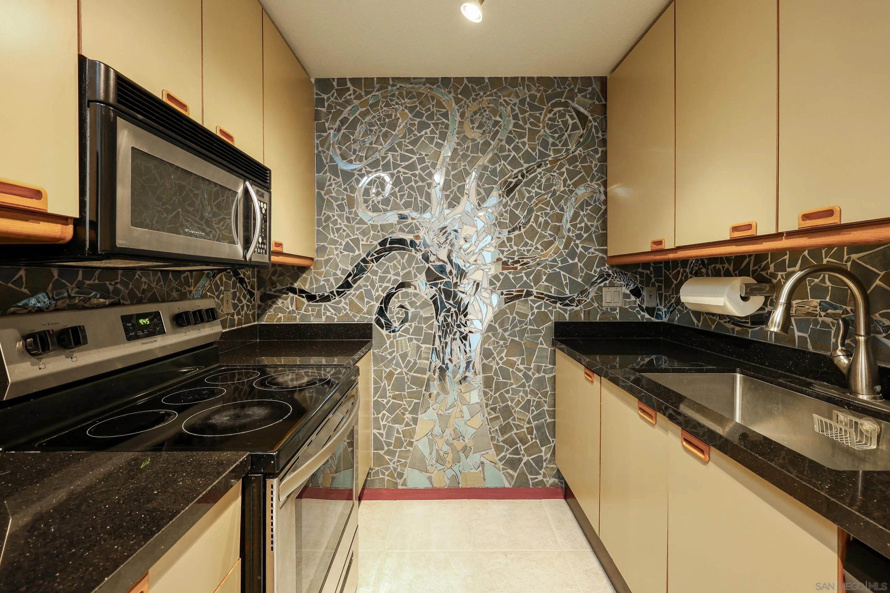 Photo #6: 250035068 Listing 