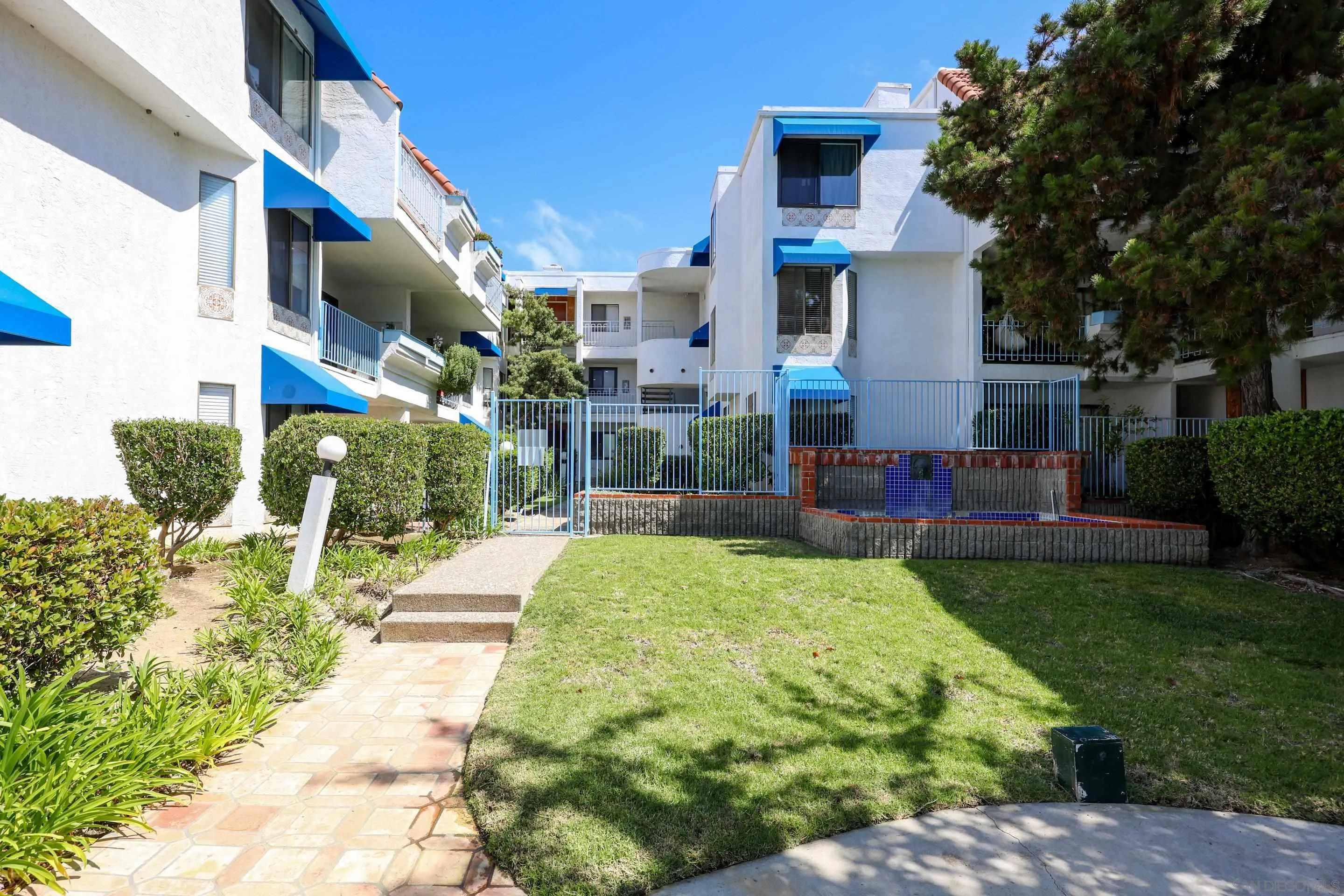 https://cdn.realtyfeed.com/cdn/127/250035068/891f69ef8bd3d8731763cc74f7576f0e.webp
