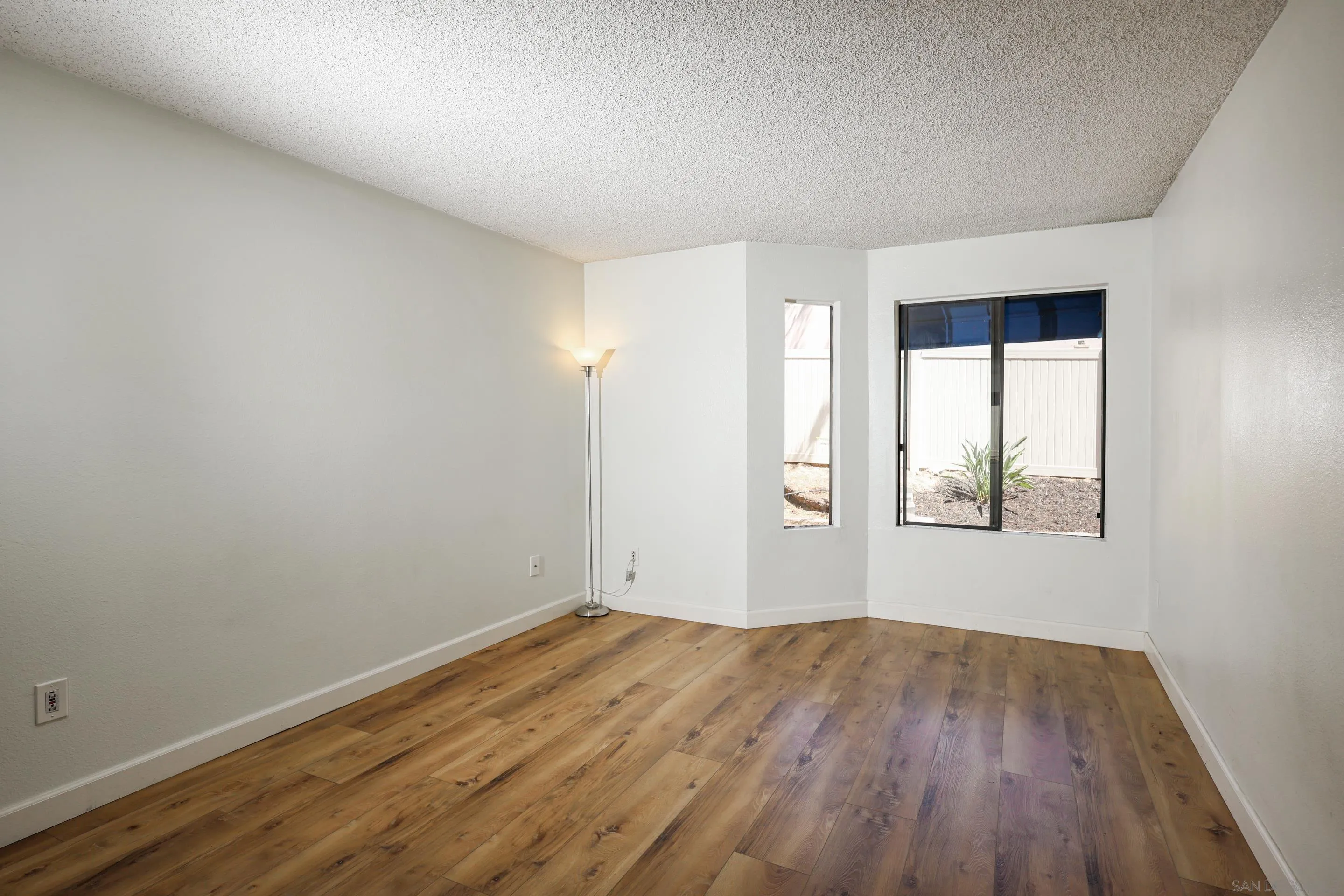 Photo #12: 250035068 Listing: Photo #12