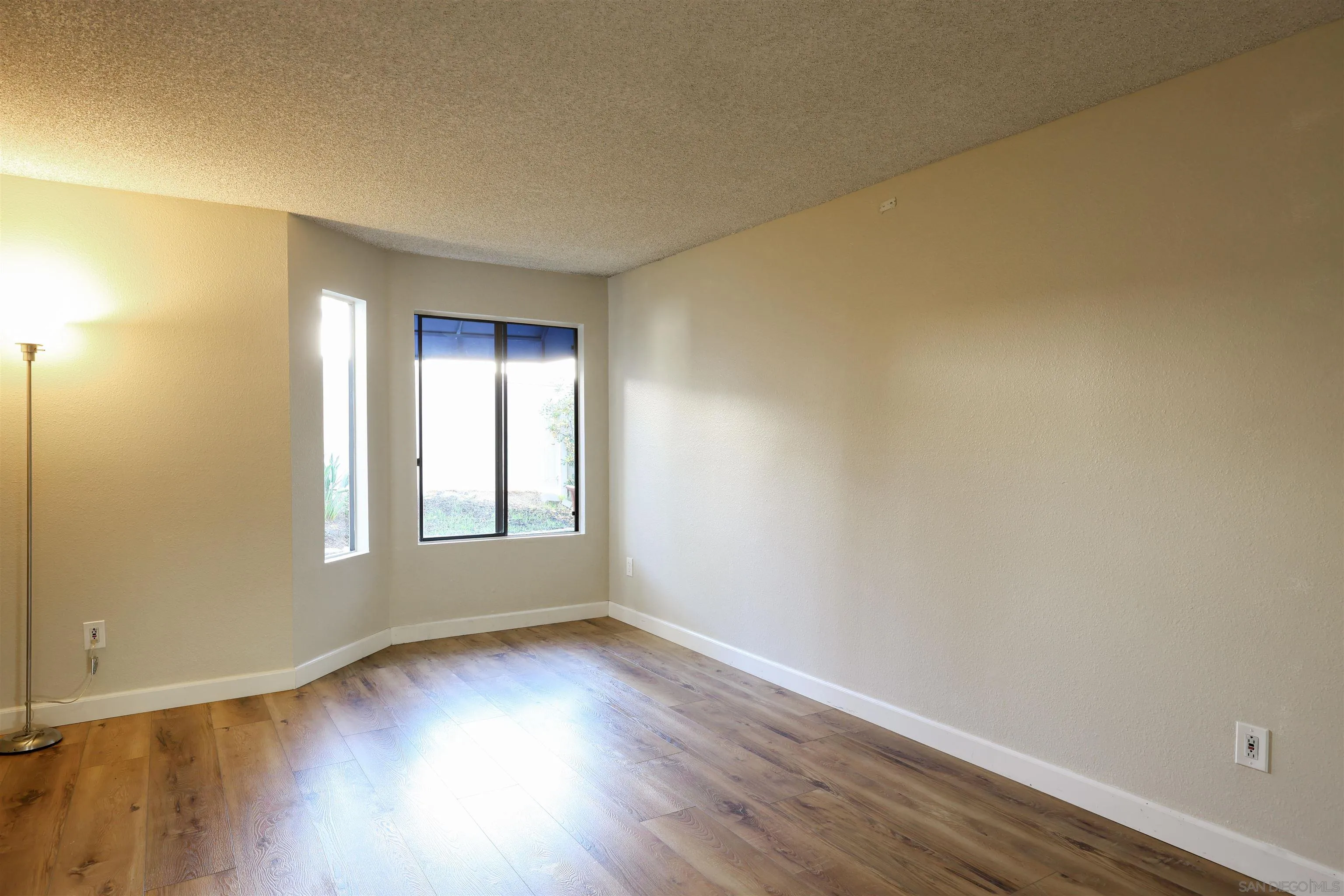 https://cdn.realtyfeed.com/cdn/127/250035068/d3654d9d53453437ad6b78e62d396a18.webp