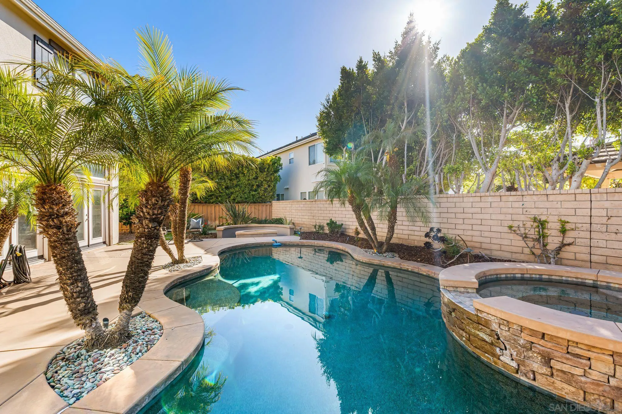 https://cdn.realtyfeed.com/cdn/127/250035069/12d90cde3ff64d11cbae8240b4c89a7b.webp