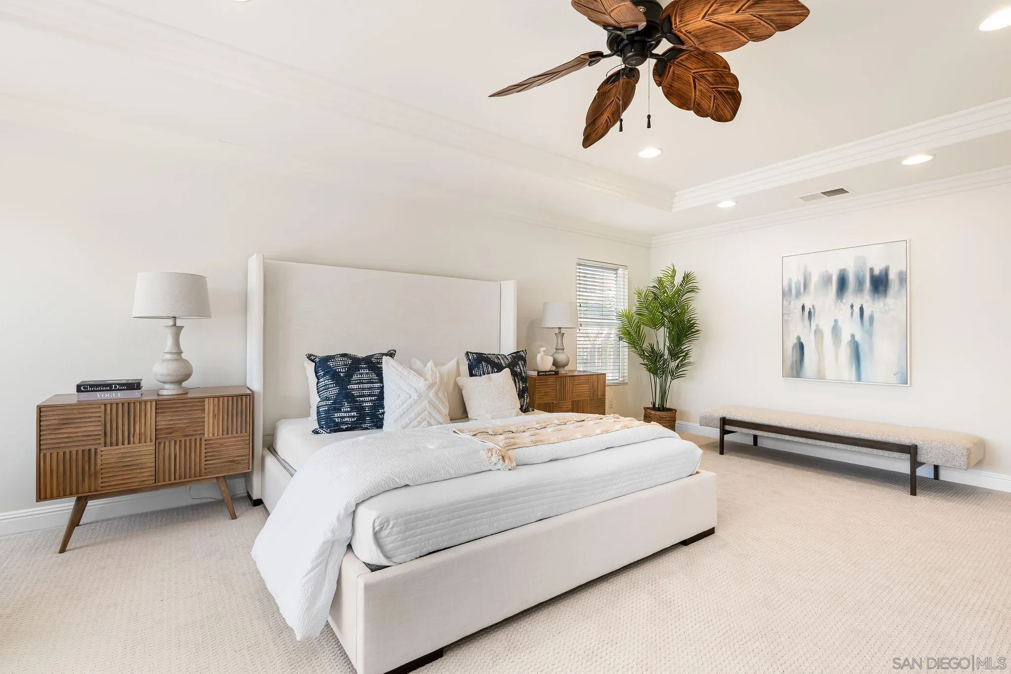 https://cdn.realtyfeed.com/cdn/127/250035069/34e9e7f3b67d24fdac9bd93066067e47.webp