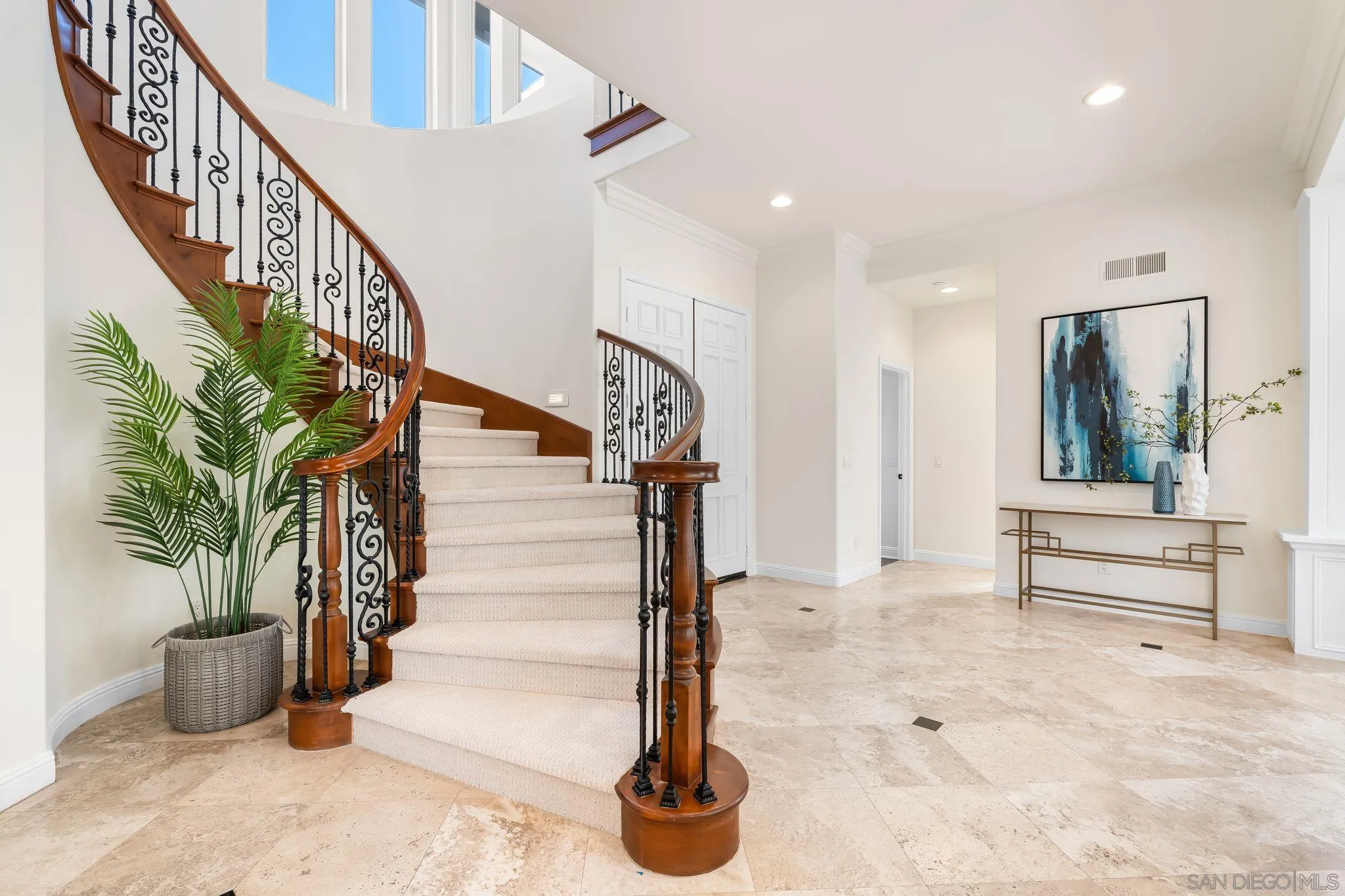 https://cdn.realtyfeed.com/cdn/127/250035069/48e5f3e0b56ab8d20eee8056e2f961e3.webp