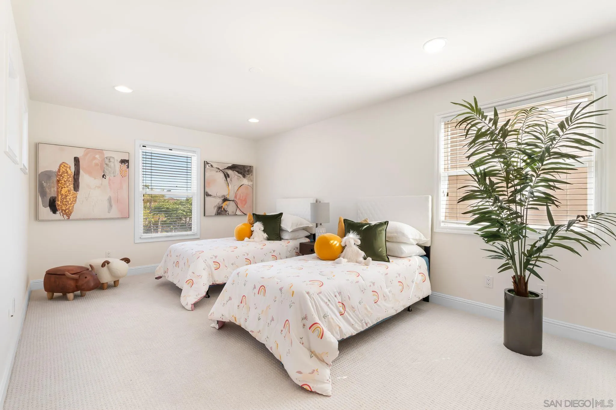 https://cdn.realtyfeed.com/cdn/127/250035069/4be9ed3244e091493a9fe52913672262.webp