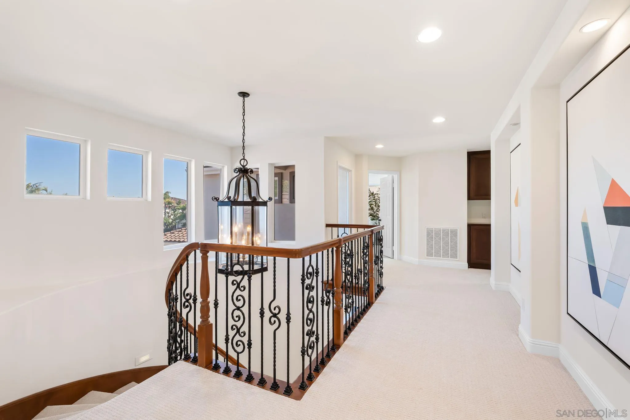 https://cdn.realtyfeed.com/cdn/127/250035069/733653c150b1e994f4a0b8418a2e0ca1.webp
