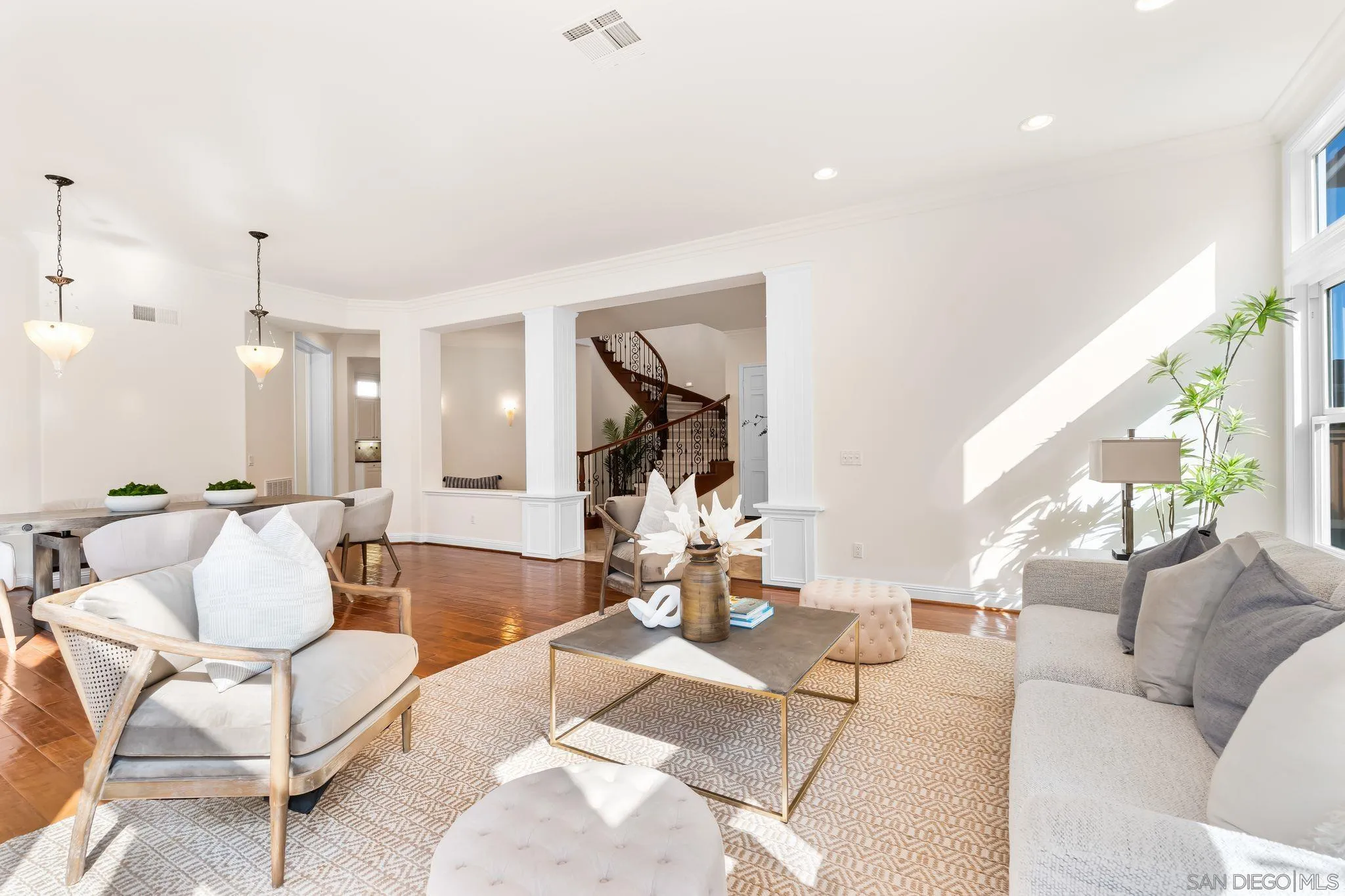 https://cdn.realtyfeed.com/cdn/127/250035069/af7d35e50968ceaadef0626b4115512e.webp
