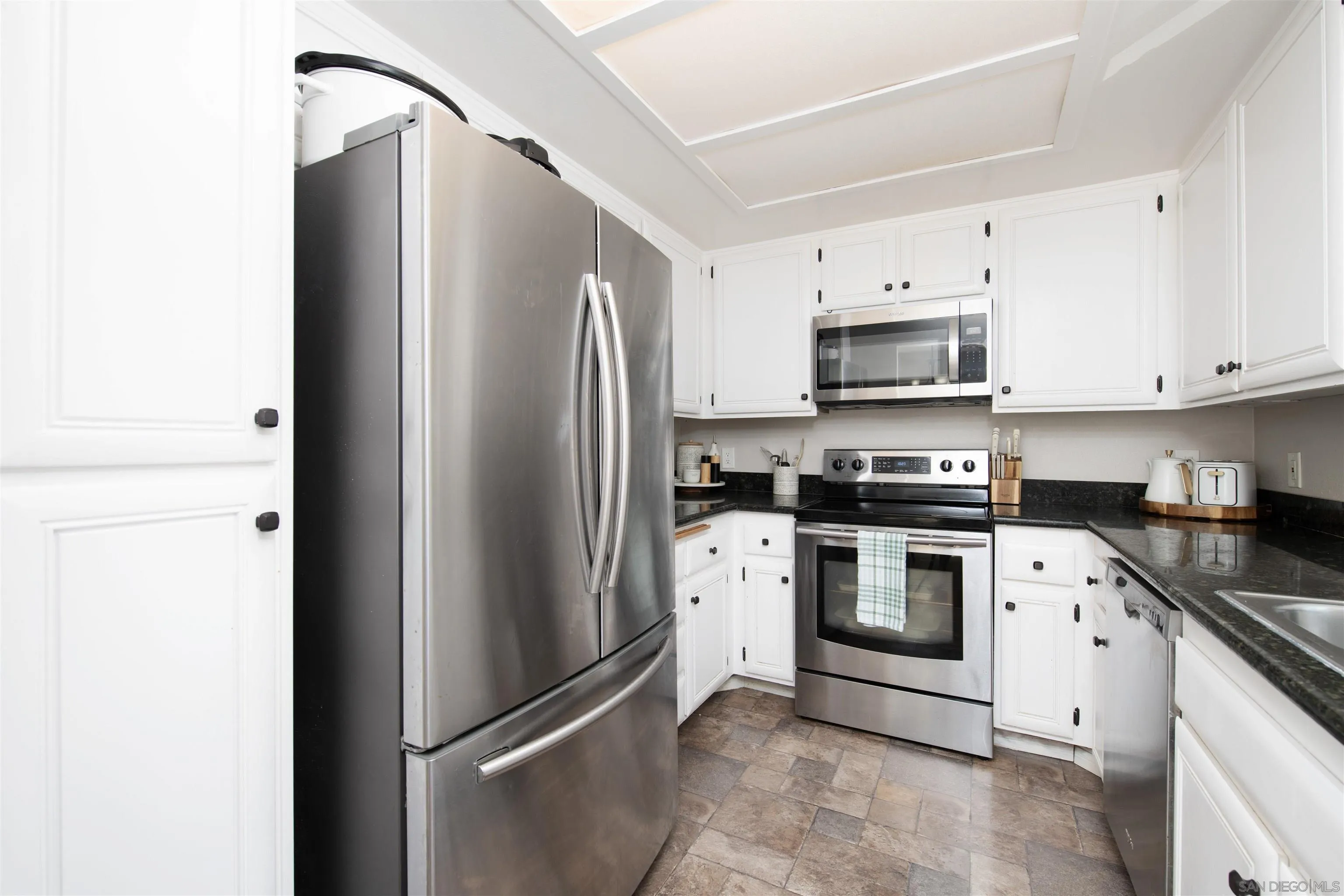 Photo #8: 250035074 Listing: Photo #8