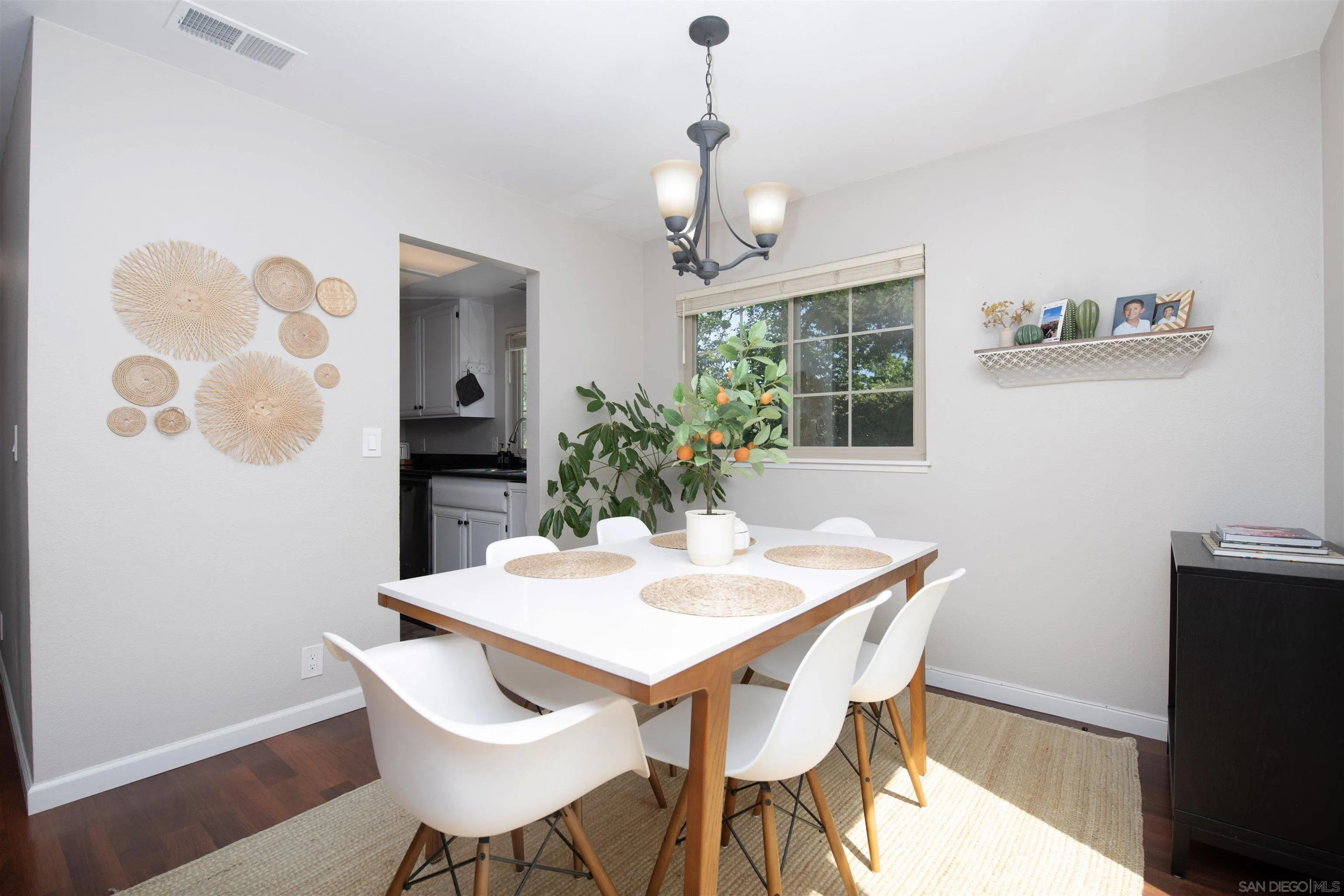 Photo #7: 250035074 Listing: Photo #7