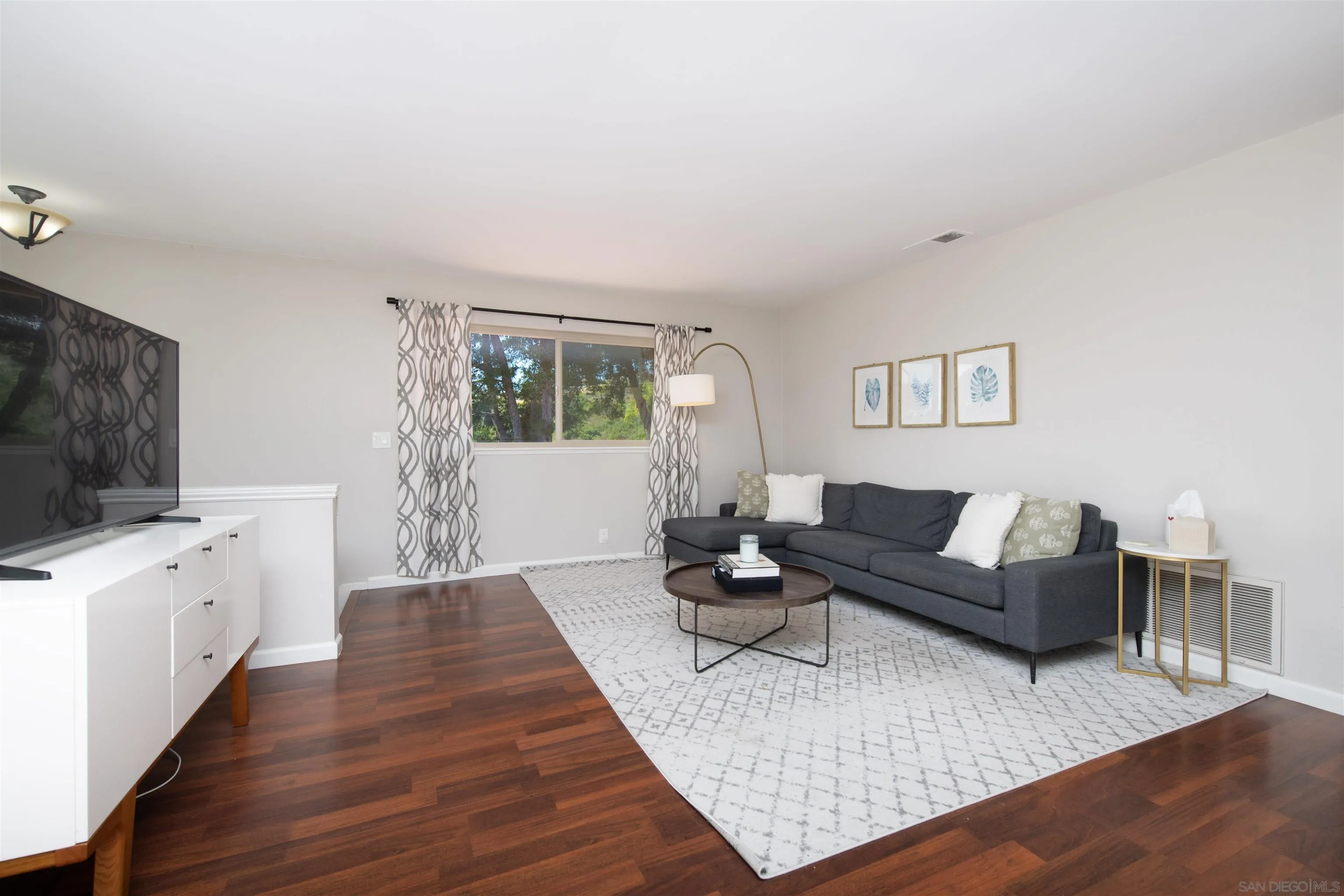 Photo #5: 250035074 Listing 