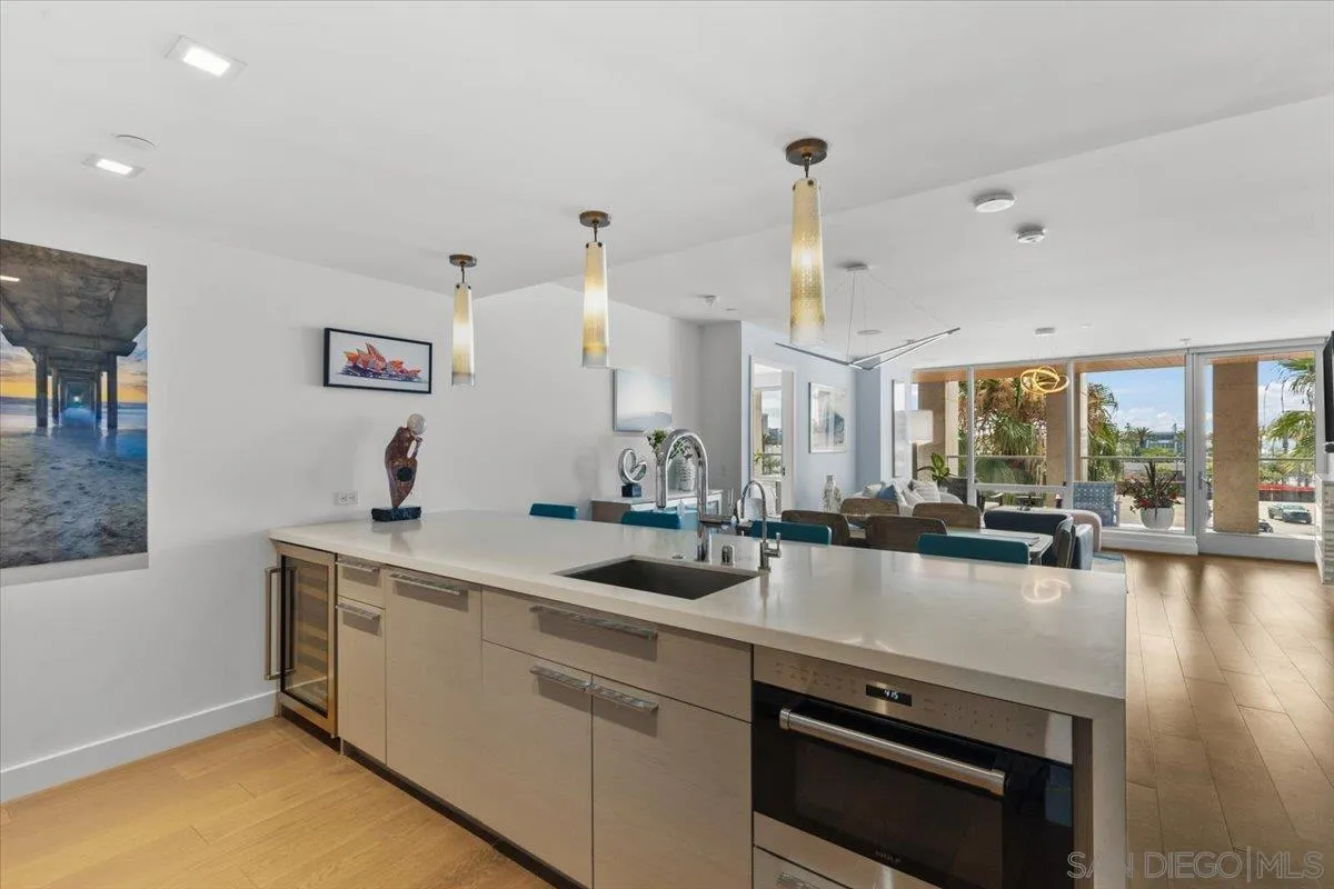 Photo #5: 250035080 Listing 