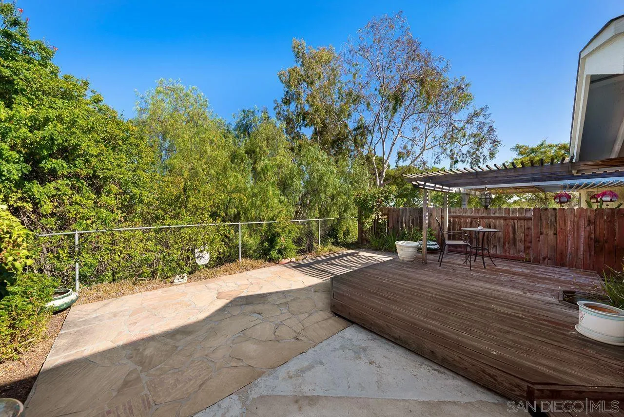 Photo #12: 250035081 Listing: Photo #12