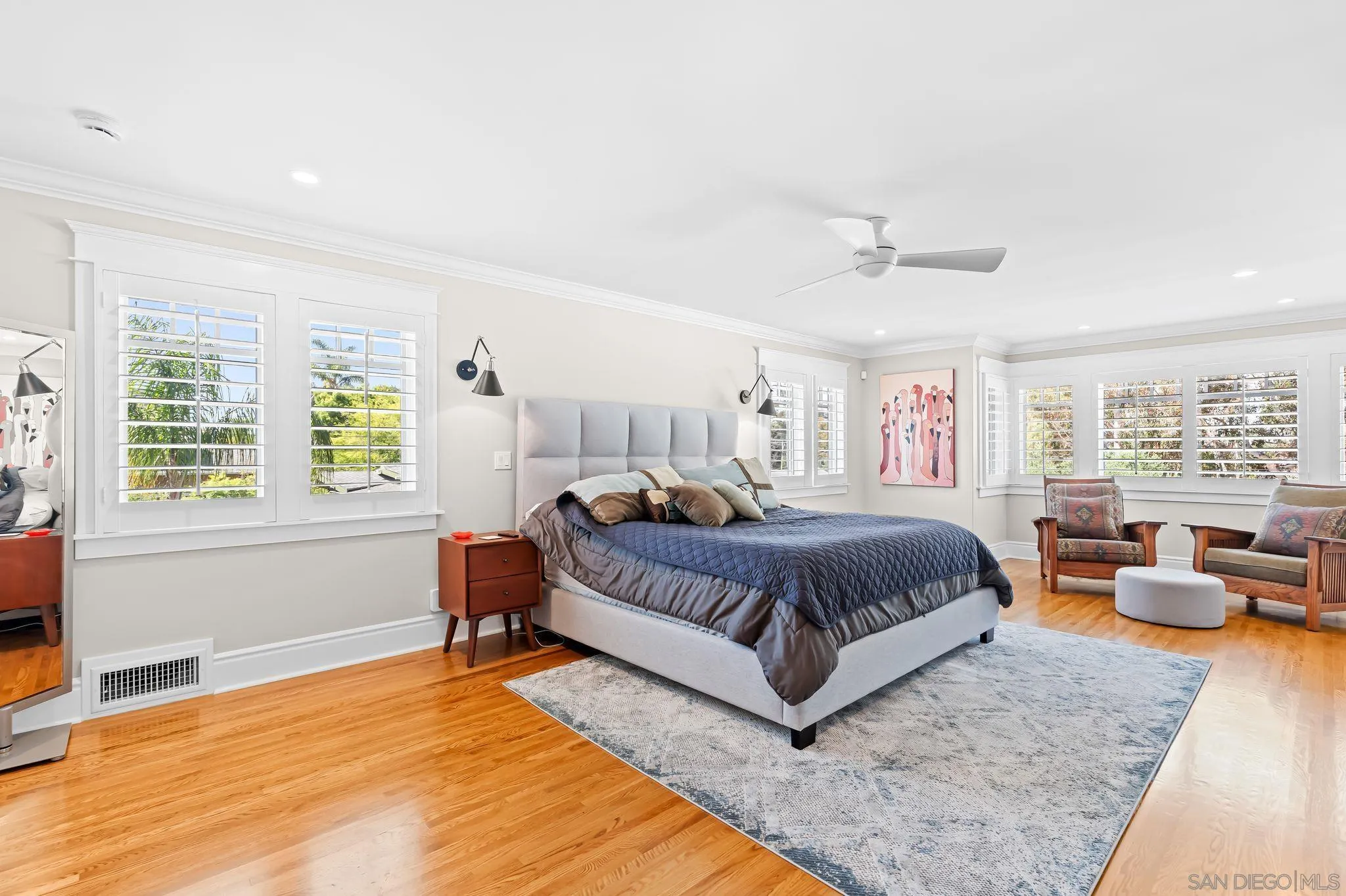 https://cdn.realtyfeed.com/cdn/127/250035082/080e92e40b5376957b58dba79377b5b2.webp