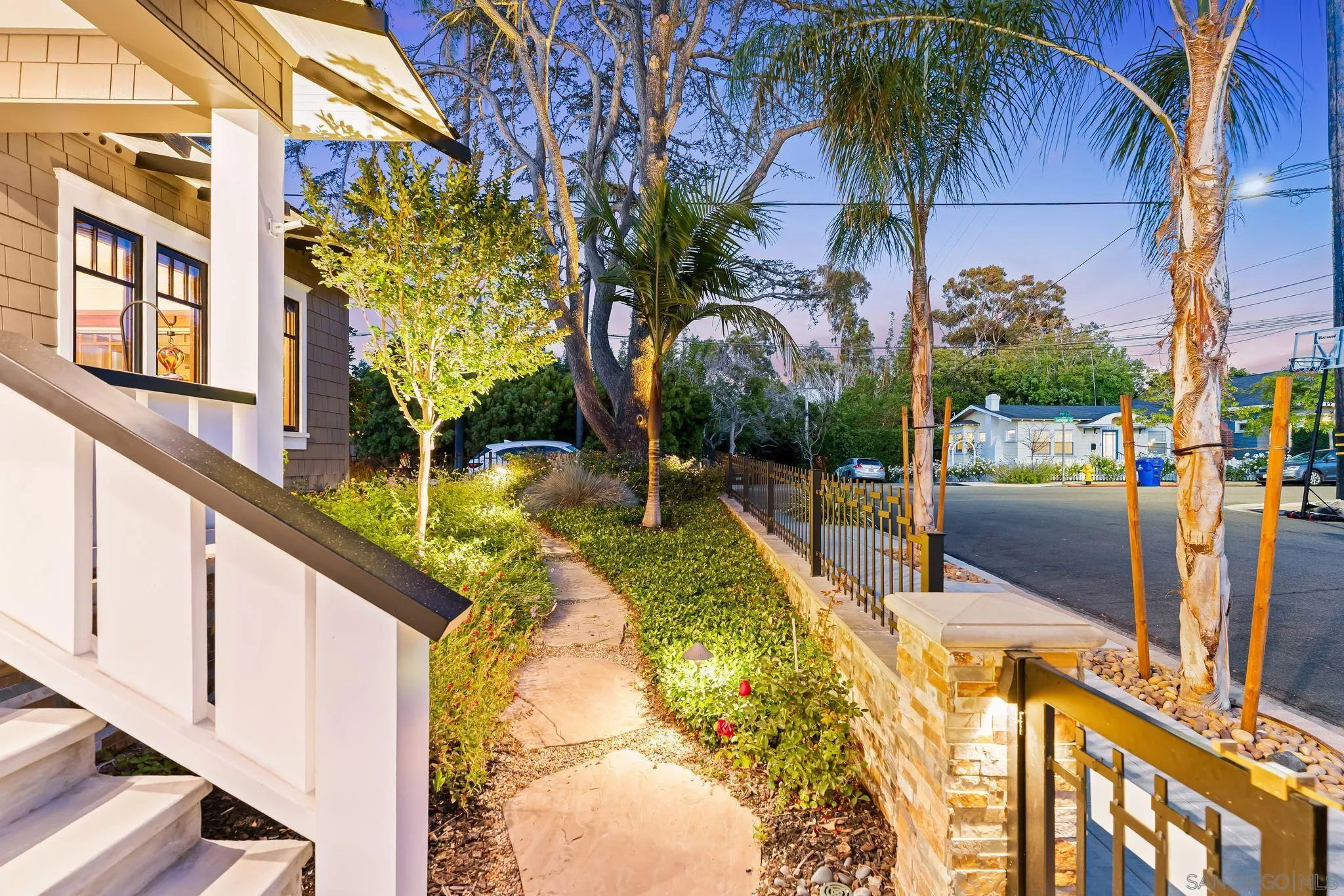https://cdn.realtyfeed.com/cdn/127/250035082/f41a8ed20f97faf8d29e9f1803fe9a77.webp