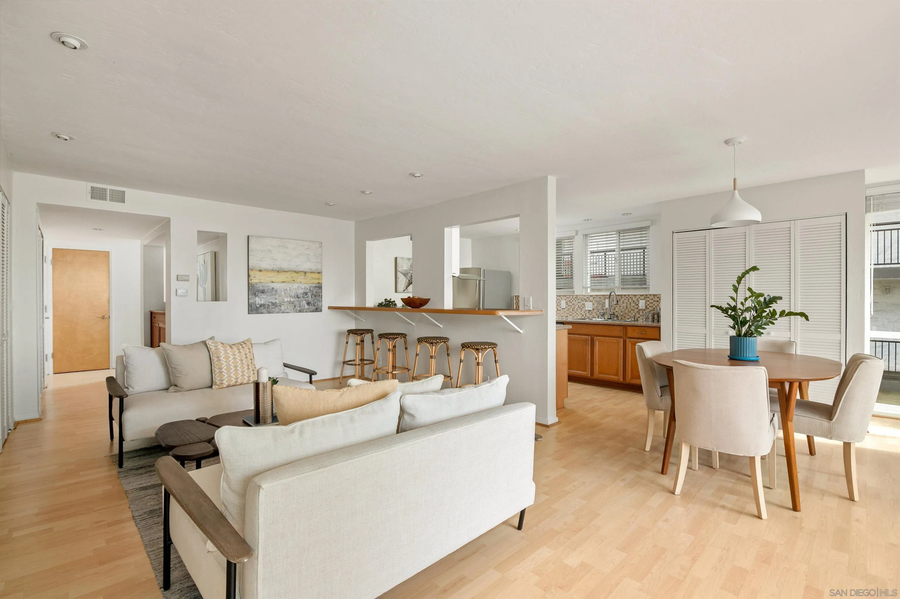 Photo #11: 250035083 Listing: Photo #11