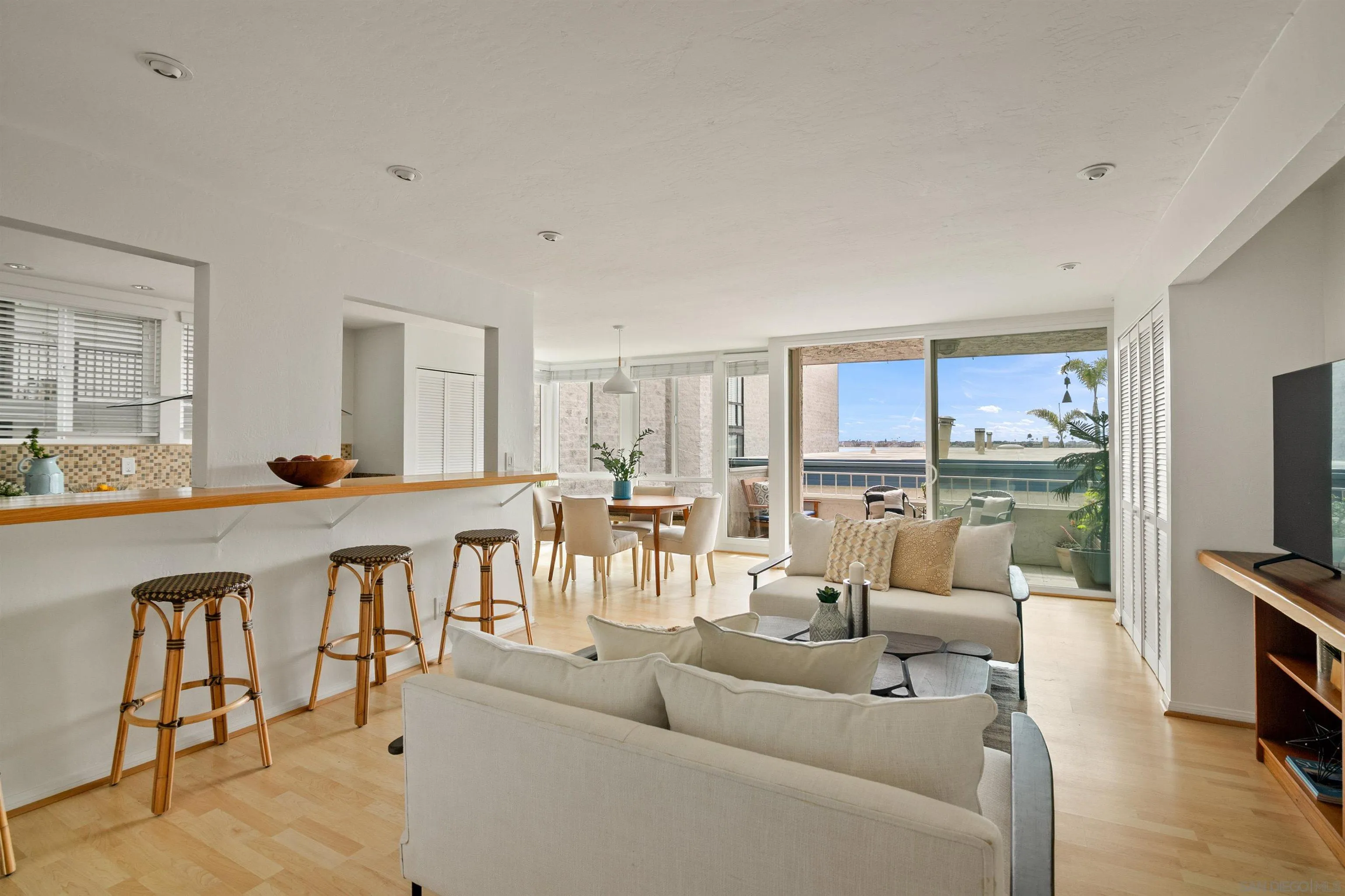 Photo #3: 250035083 Listing 
