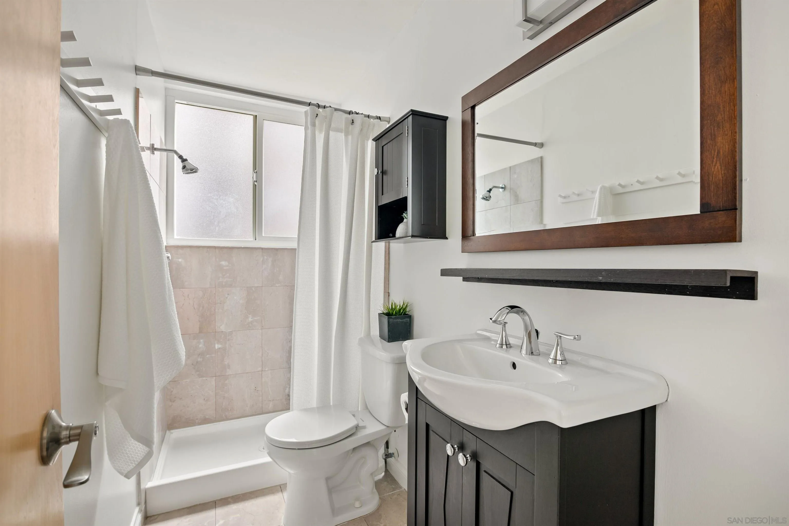 Photo #17: 250035083 Listing: Photo #17