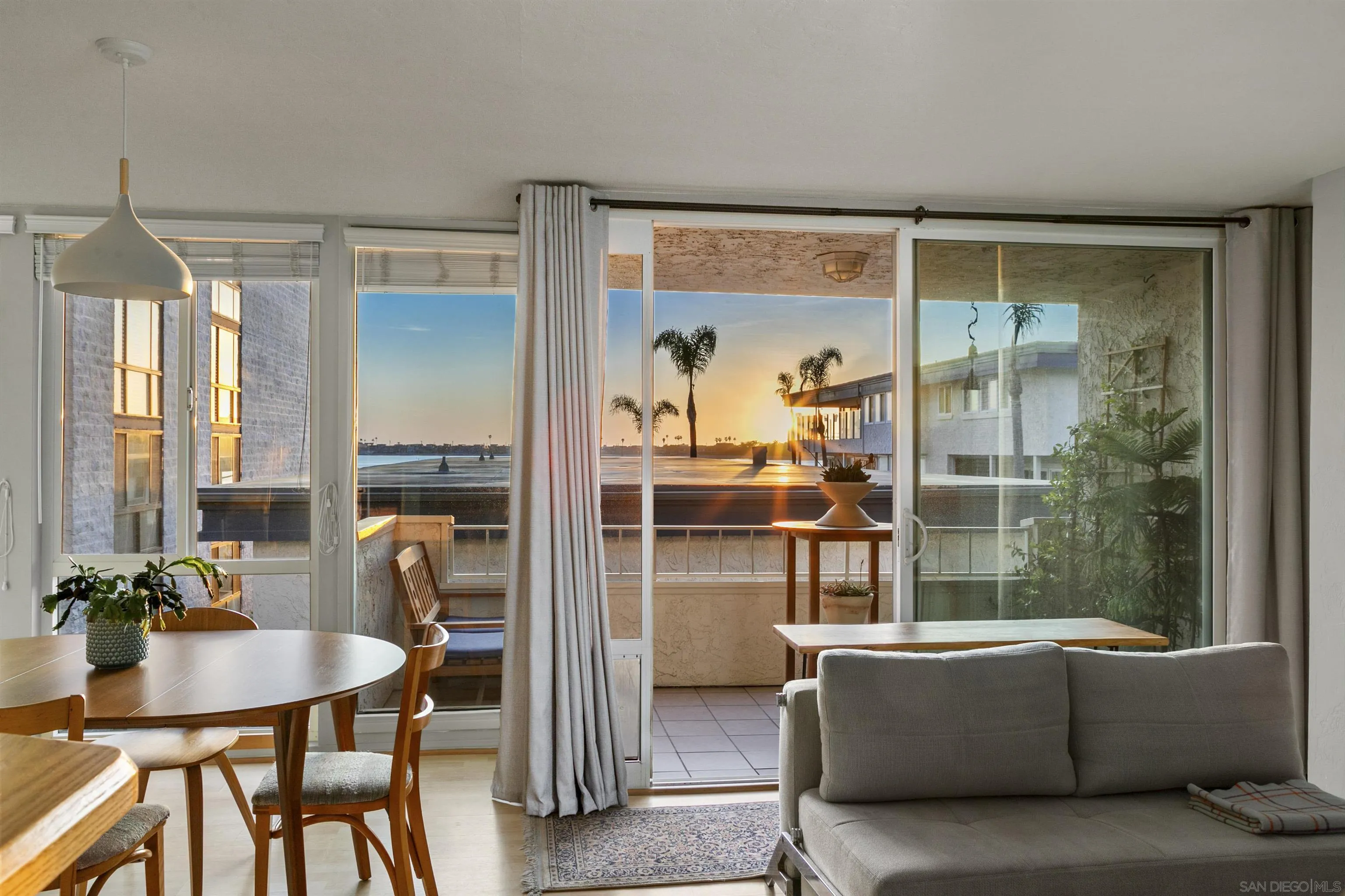 Photo #2: 250035083 Listing 