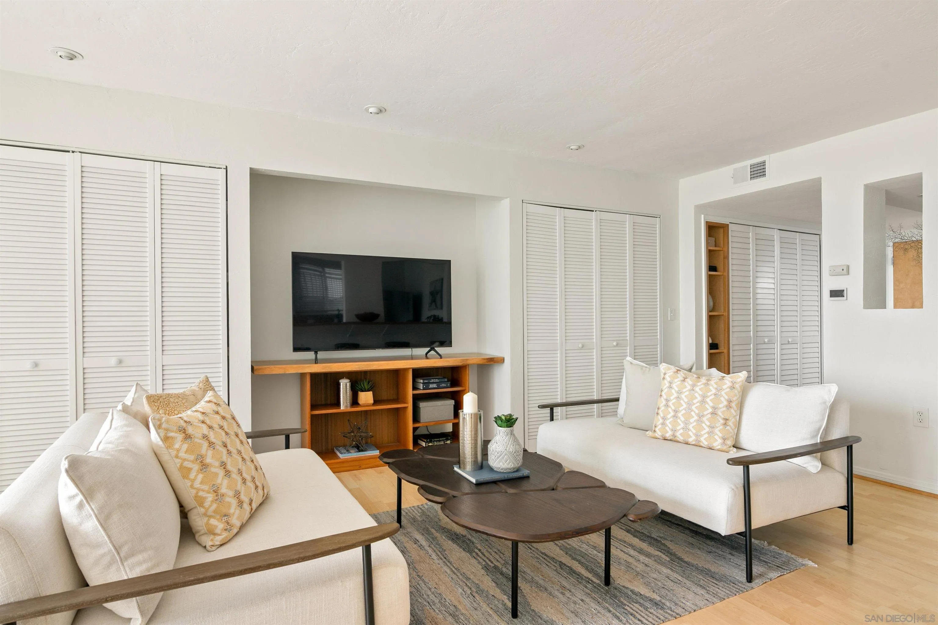 Photo #12: 250035083 Listing: Photo #12
