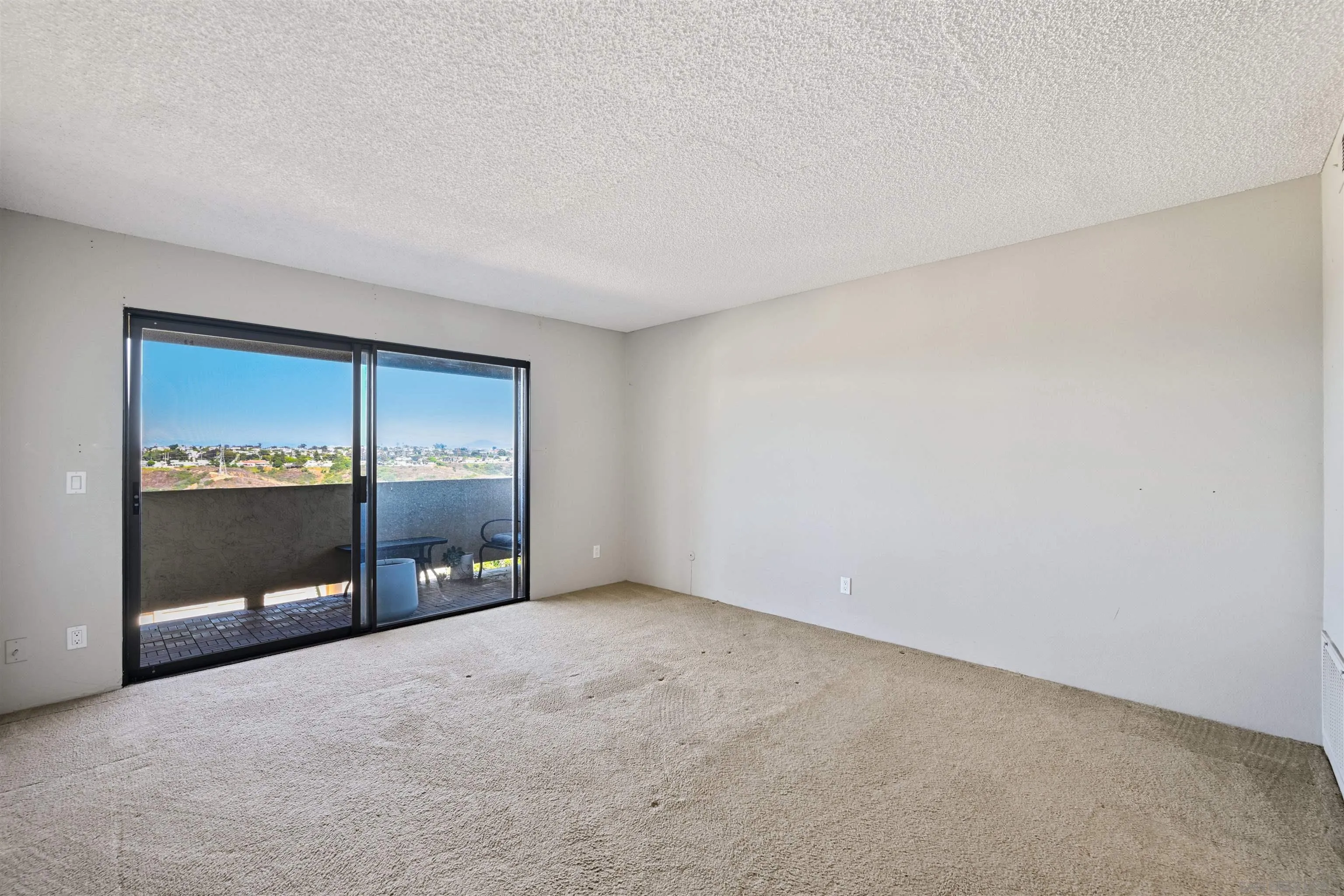 Photo #12: 250035085 Listing: Photo #12
