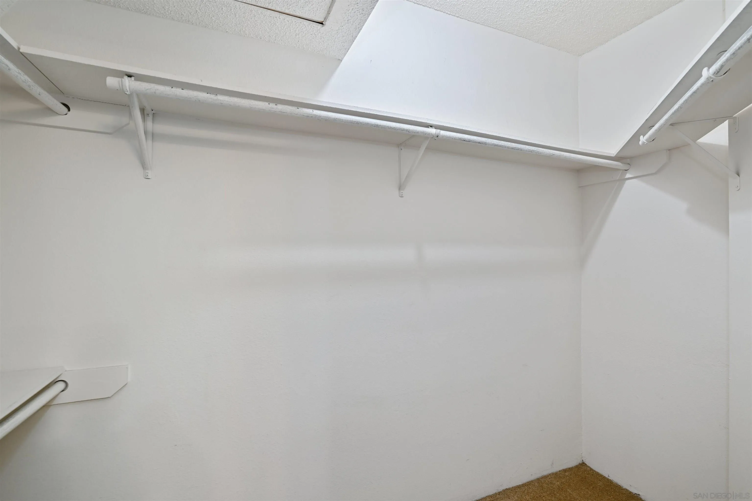 Photo #14: 250035085 Listing: Photo #14