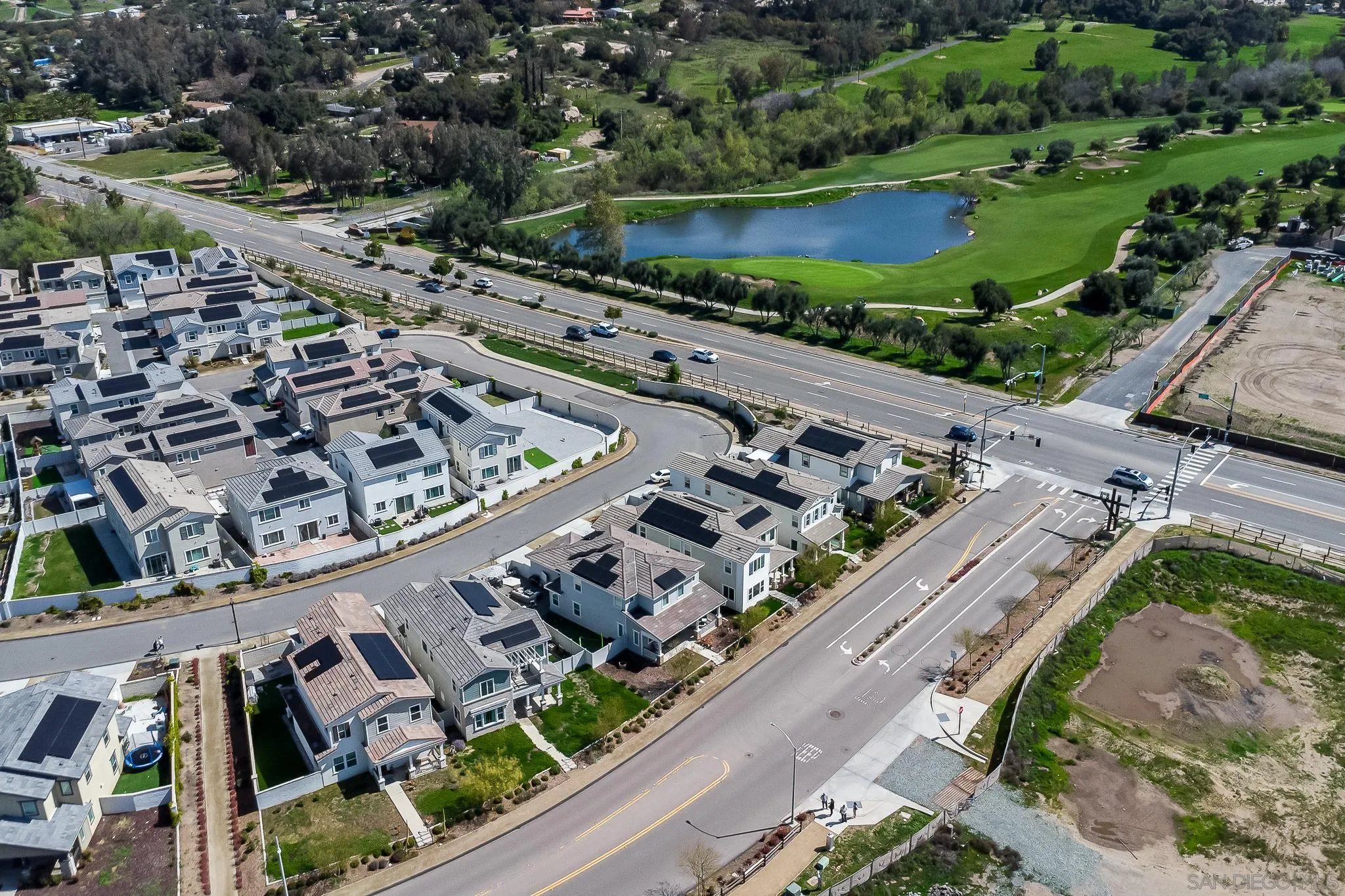 https://cdn.realtyfeed.com/cdn/127/250035092/7e65fca3a9da794be66f27932c267f1a.webp
