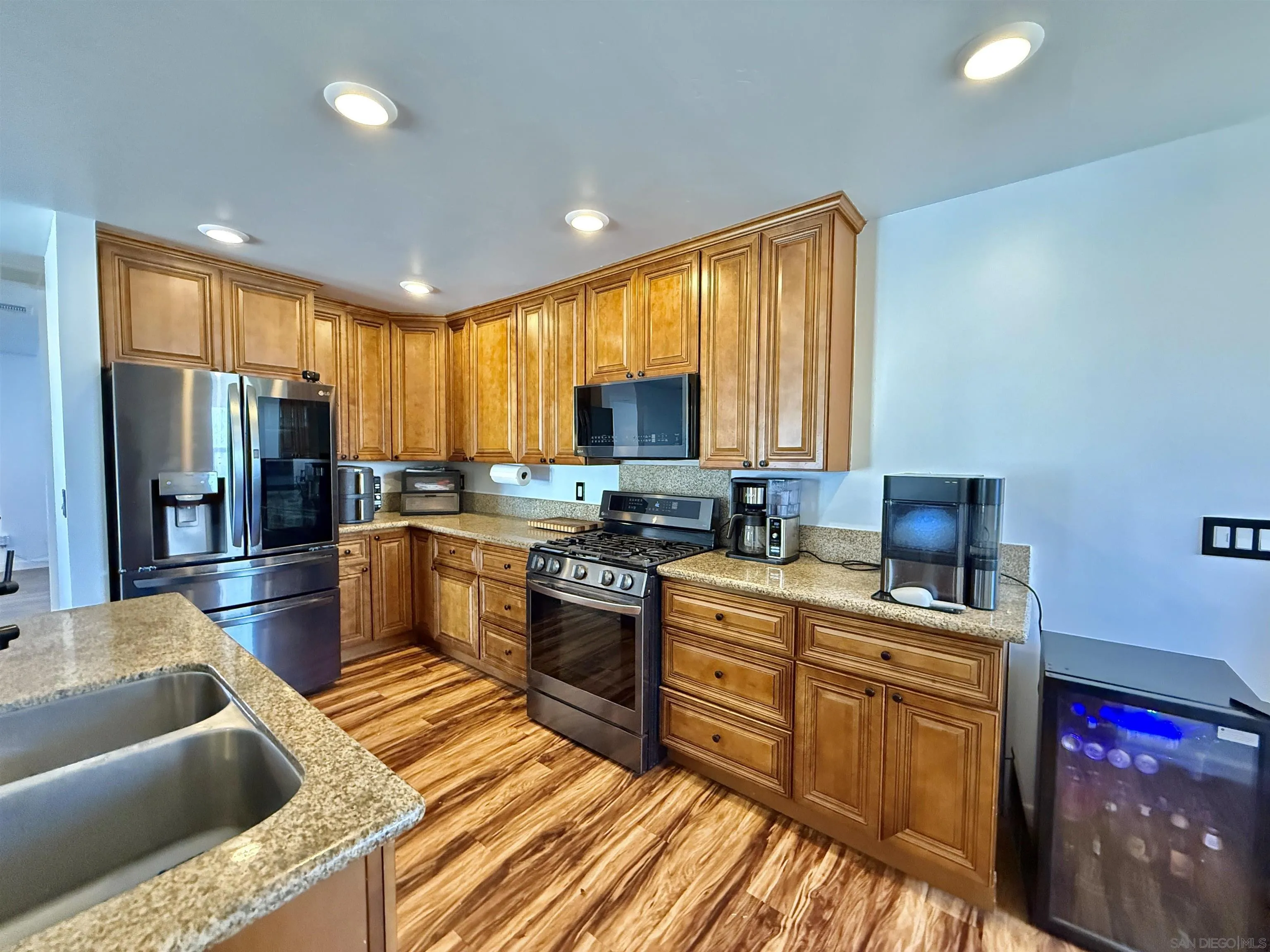 https://cdn.realtyfeed.com/cdn/127/250035094/0d84390b6326e05d26c55adcc59bed75.webp