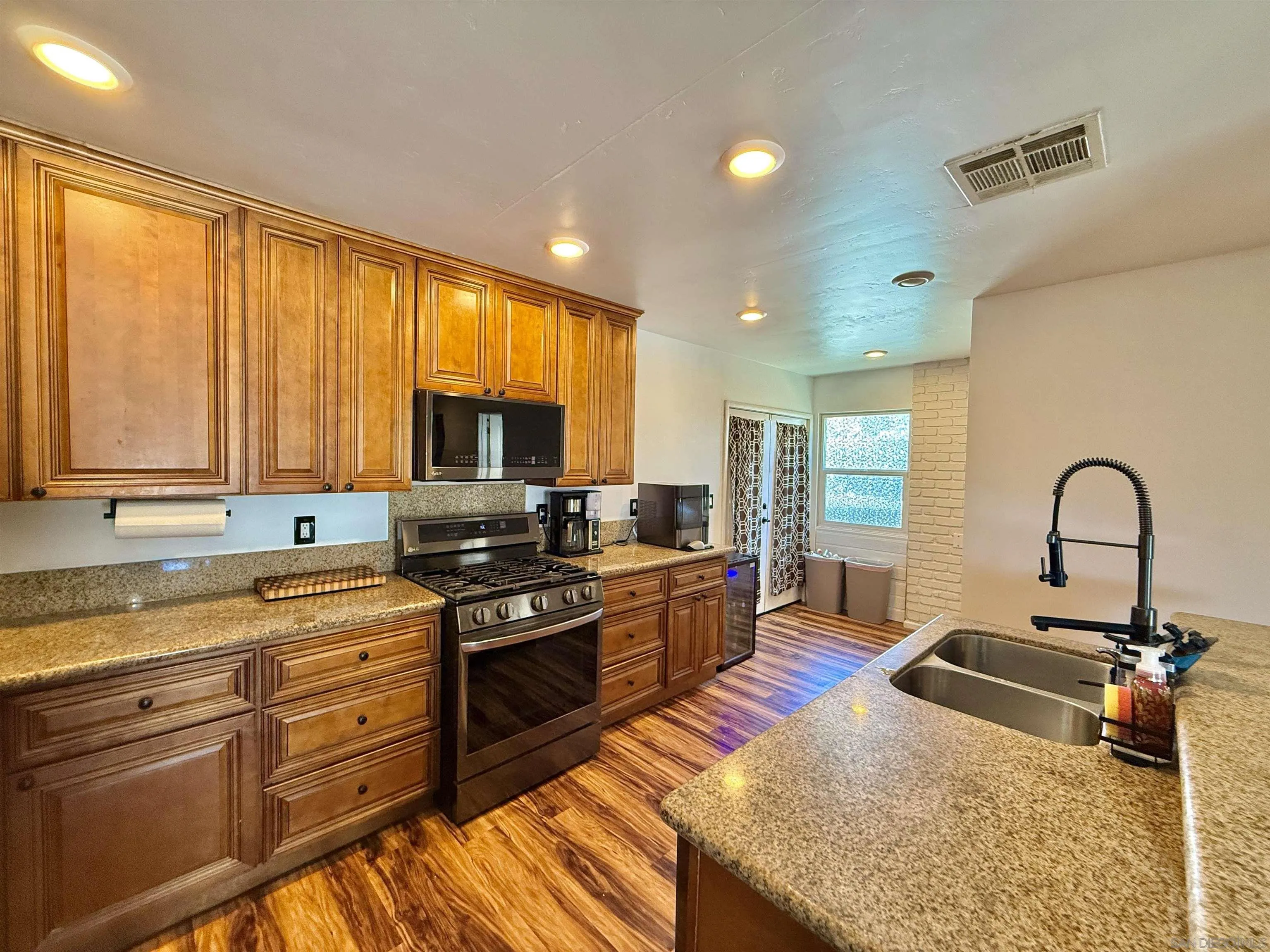 https://cdn.realtyfeed.com/cdn/127/250035094/14ef6ddc68a2d00d33b2b77ef9e3b3a7.webp