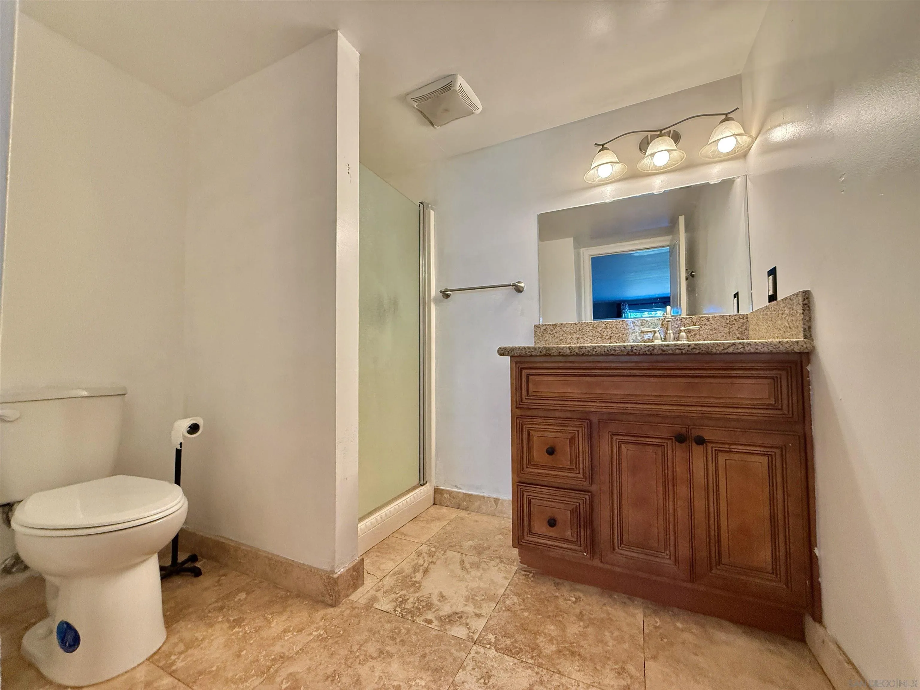 https://cdn.realtyfeed.com/cdn/127/250035094/f15b3289c34e34a37797f44905982b4a.webp