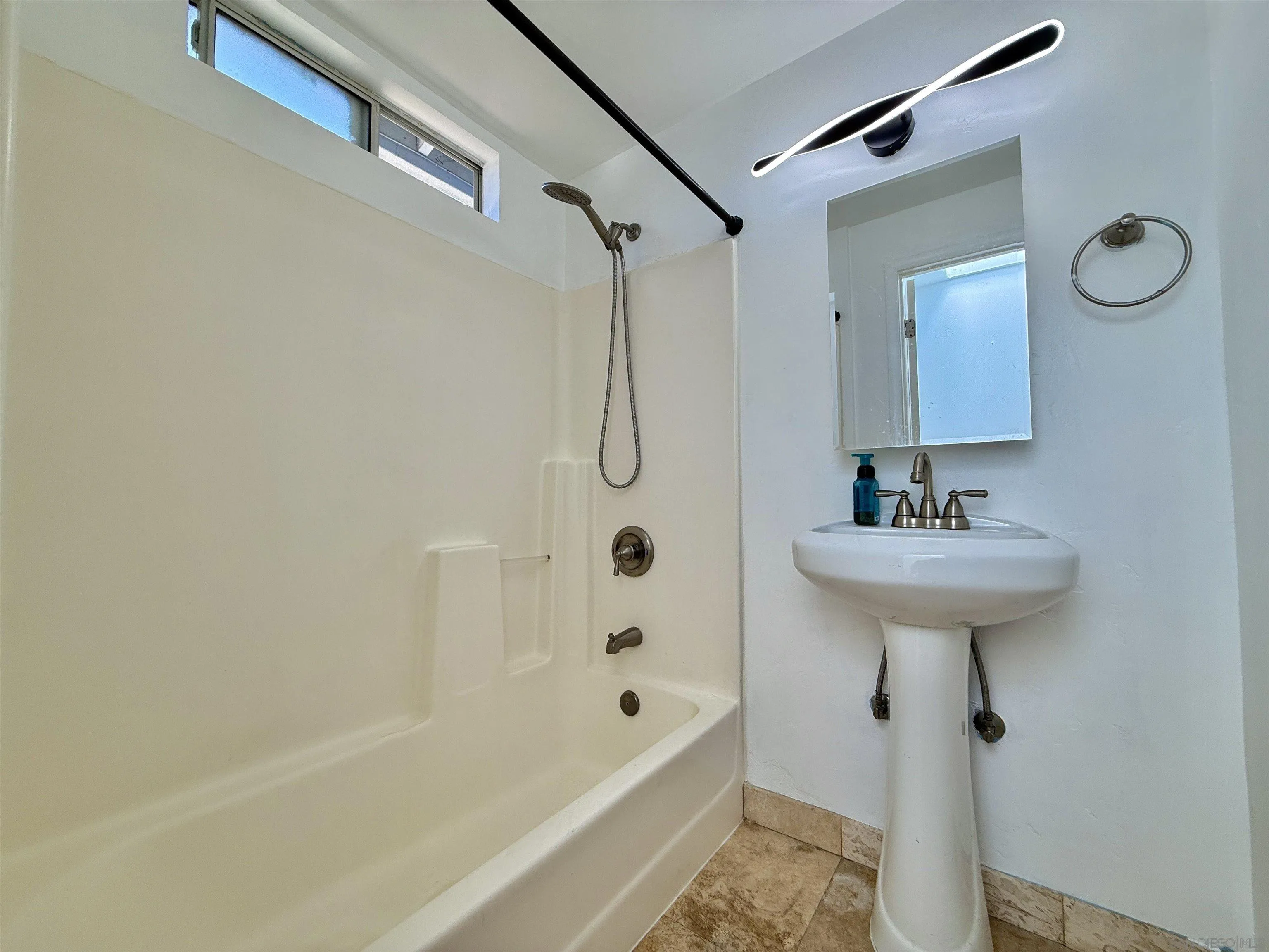 https://cdn.realtyfeed.com/cdn/127/250035094/f232138851dd5f14dff68005c35e13e9.webp