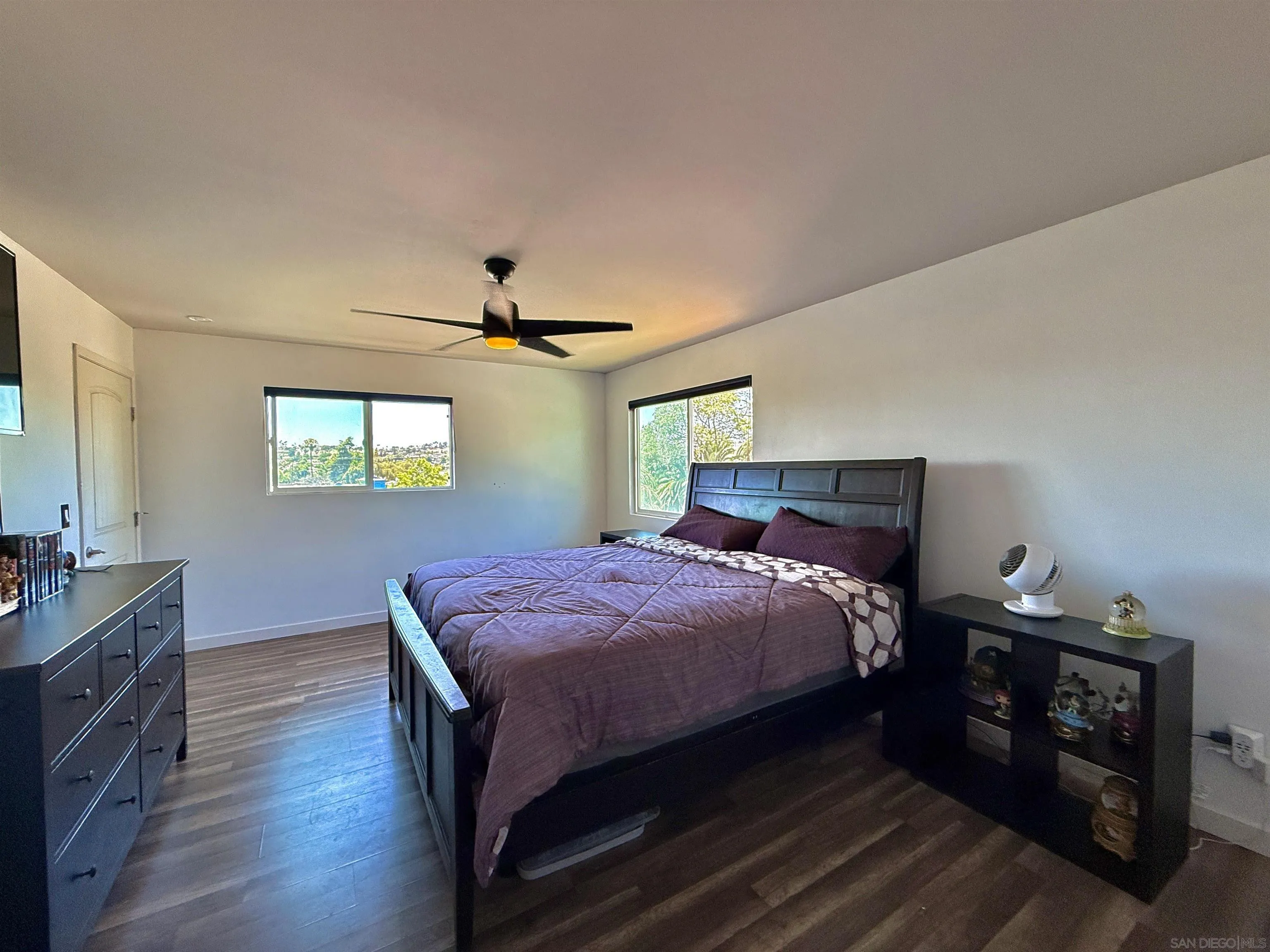 https://cdn.realtyfeed.com/cdn/127/250035094/feca6efd7448dd43103efec4930519ec.webp