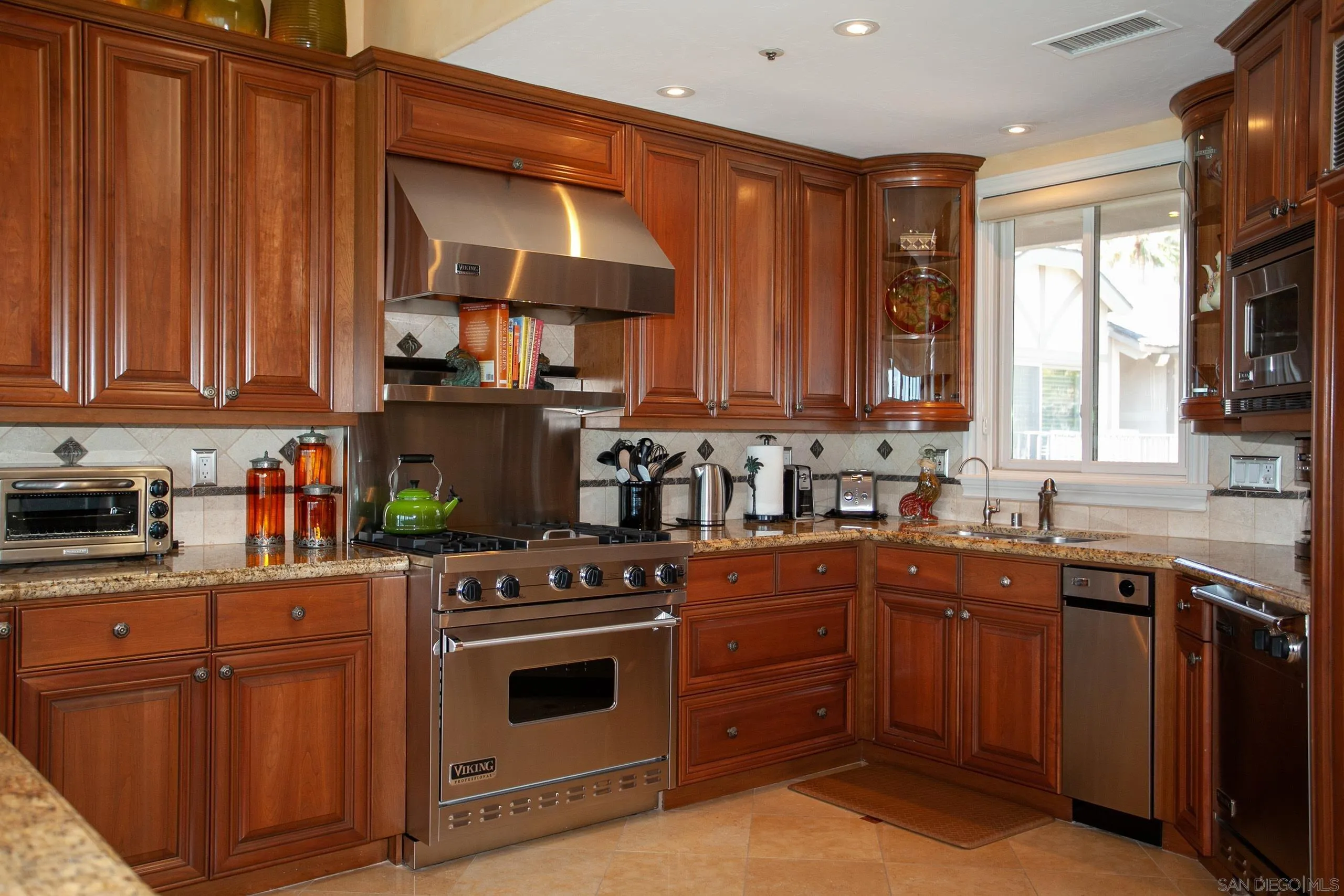 Photo #6: 250035096 Listing 
